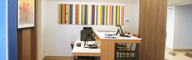 Images Holiday Inn Express & Suites Clarion