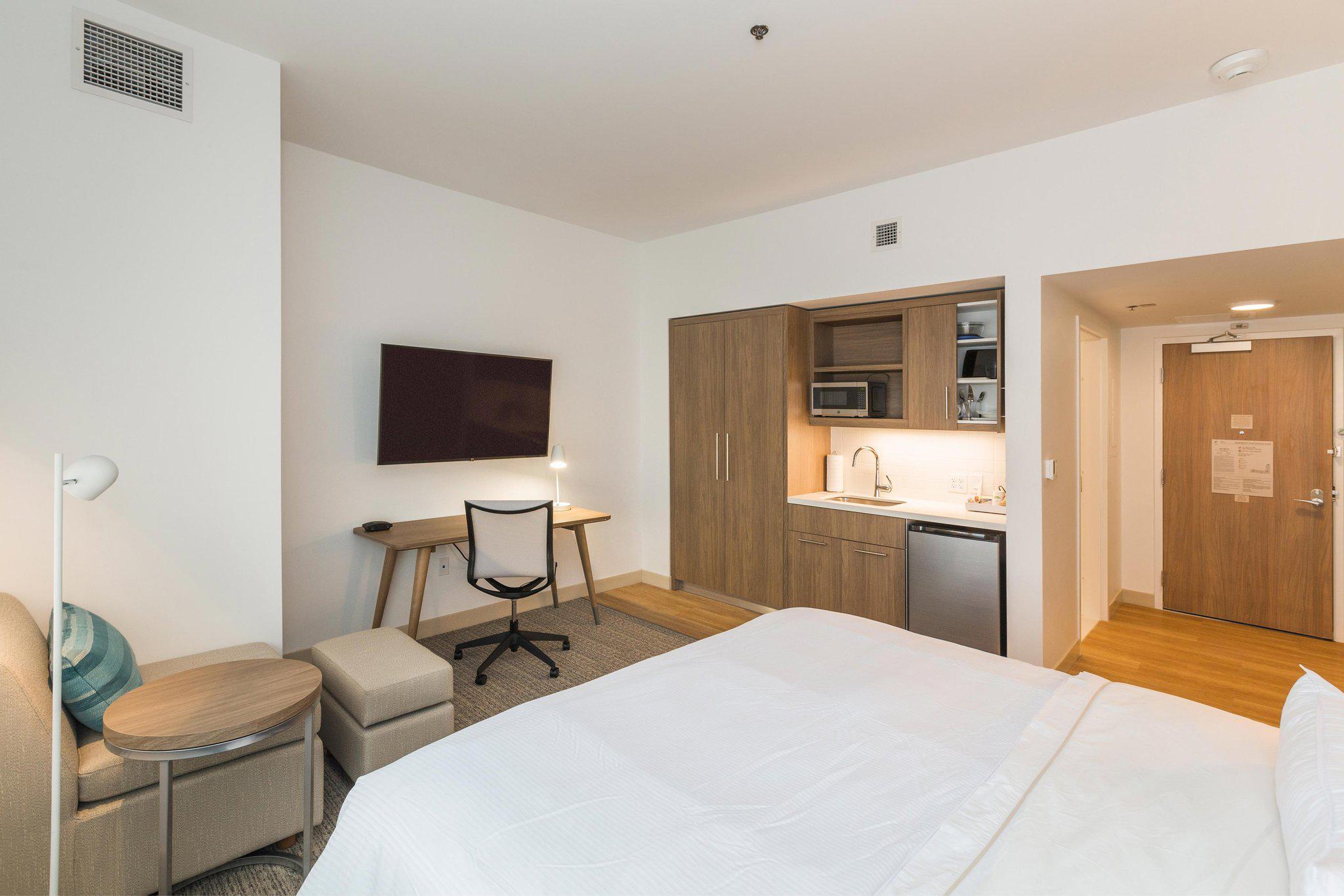 Element Denver International Airport Photo