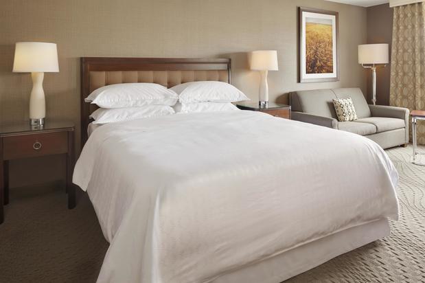 Images Sheraton Omaha Hotel