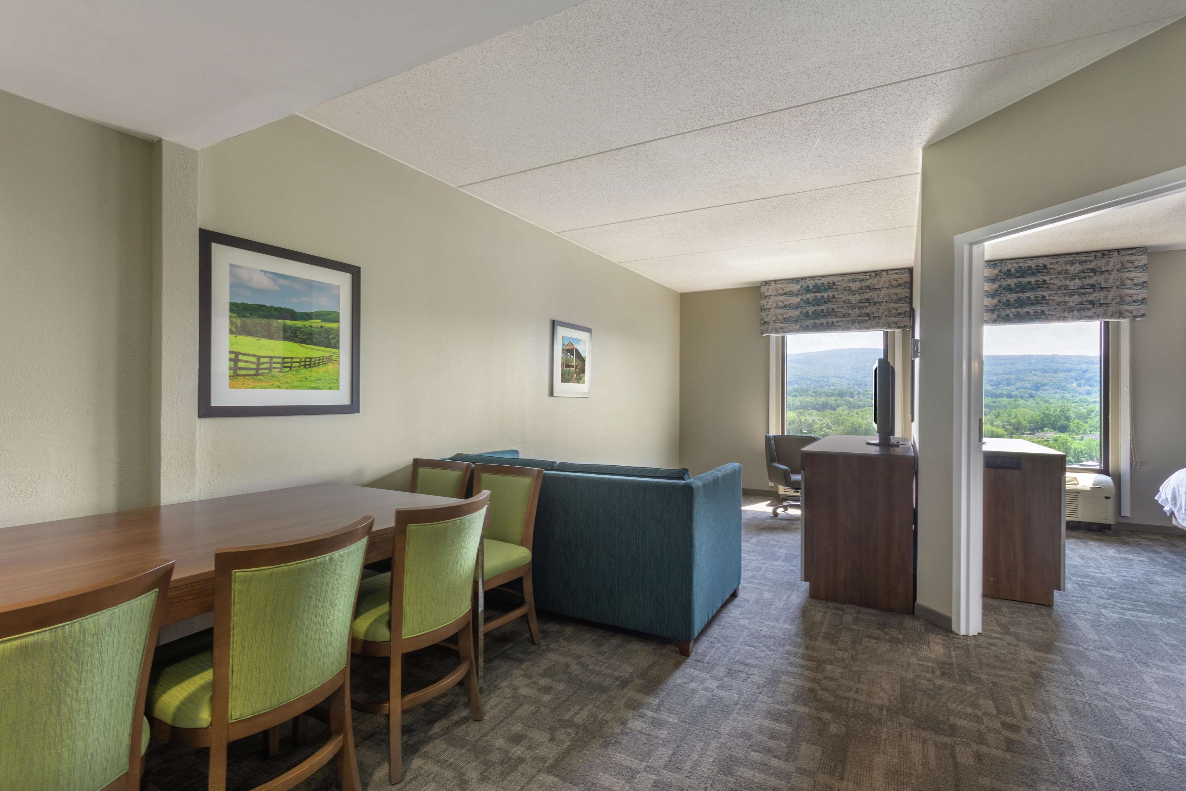 Hampton Inn Bedford Photo