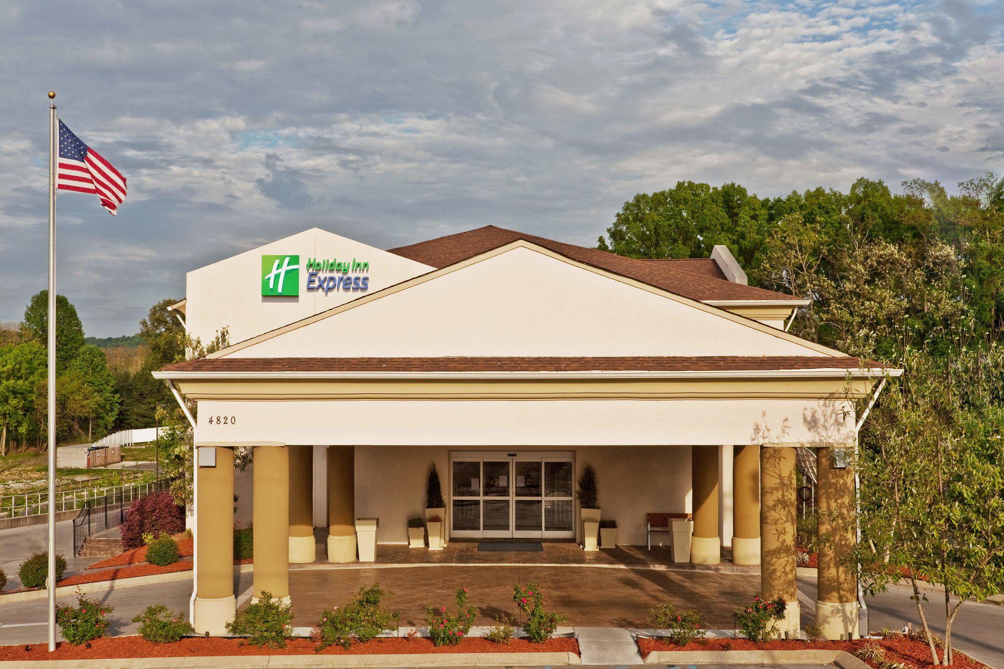 Holiday Inn Express & Suites Chattanooga-Hixson Photo