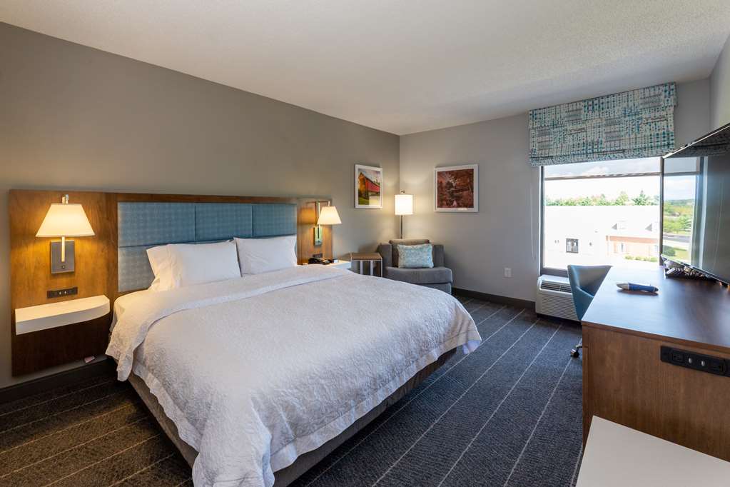 Hampton Inn Christiansburg/Blacksburg Image