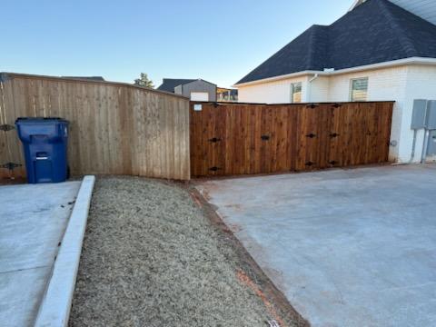 Top Rail Fence Oklahoma City Image