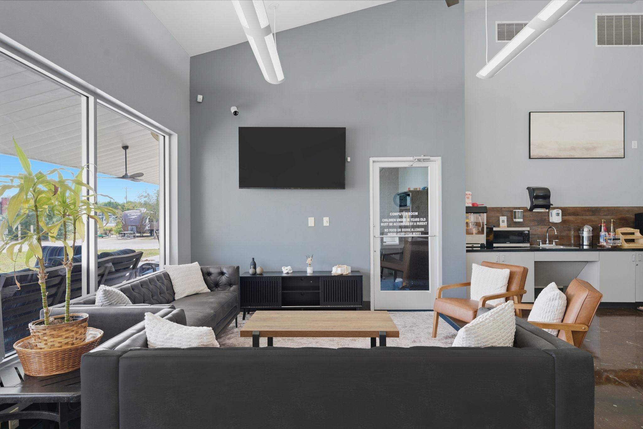 Highway 6 RV Resort by QRV Image