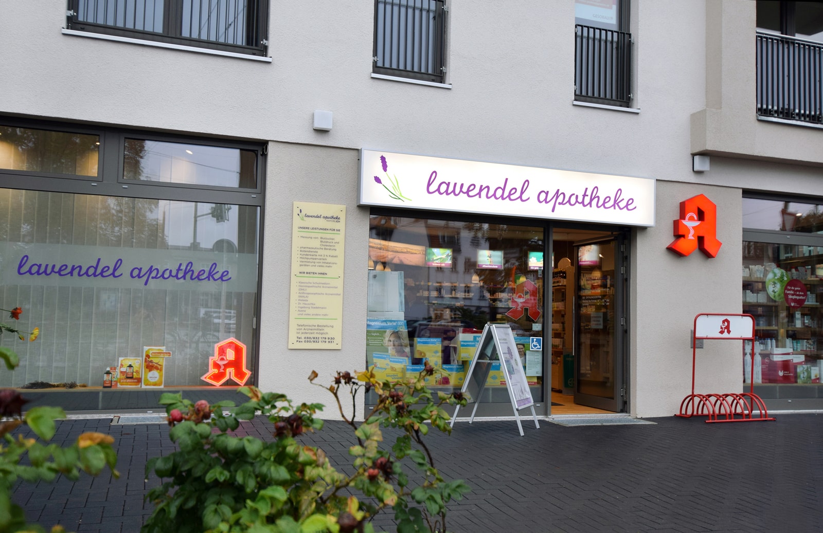 Aussenansicht der Lavendel Apotheke