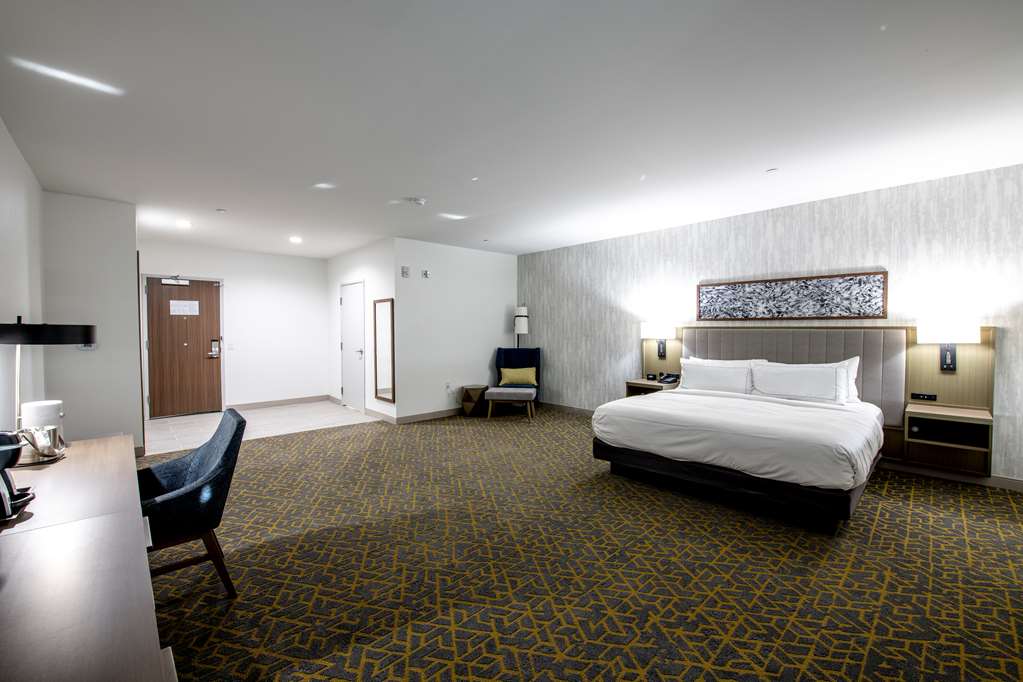 DoubleTree by Hilton Sulphur Lake Charles Image