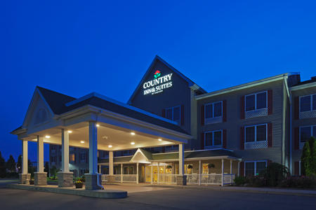 Images Country Inn & Suites by Radisson, Cortland, NY