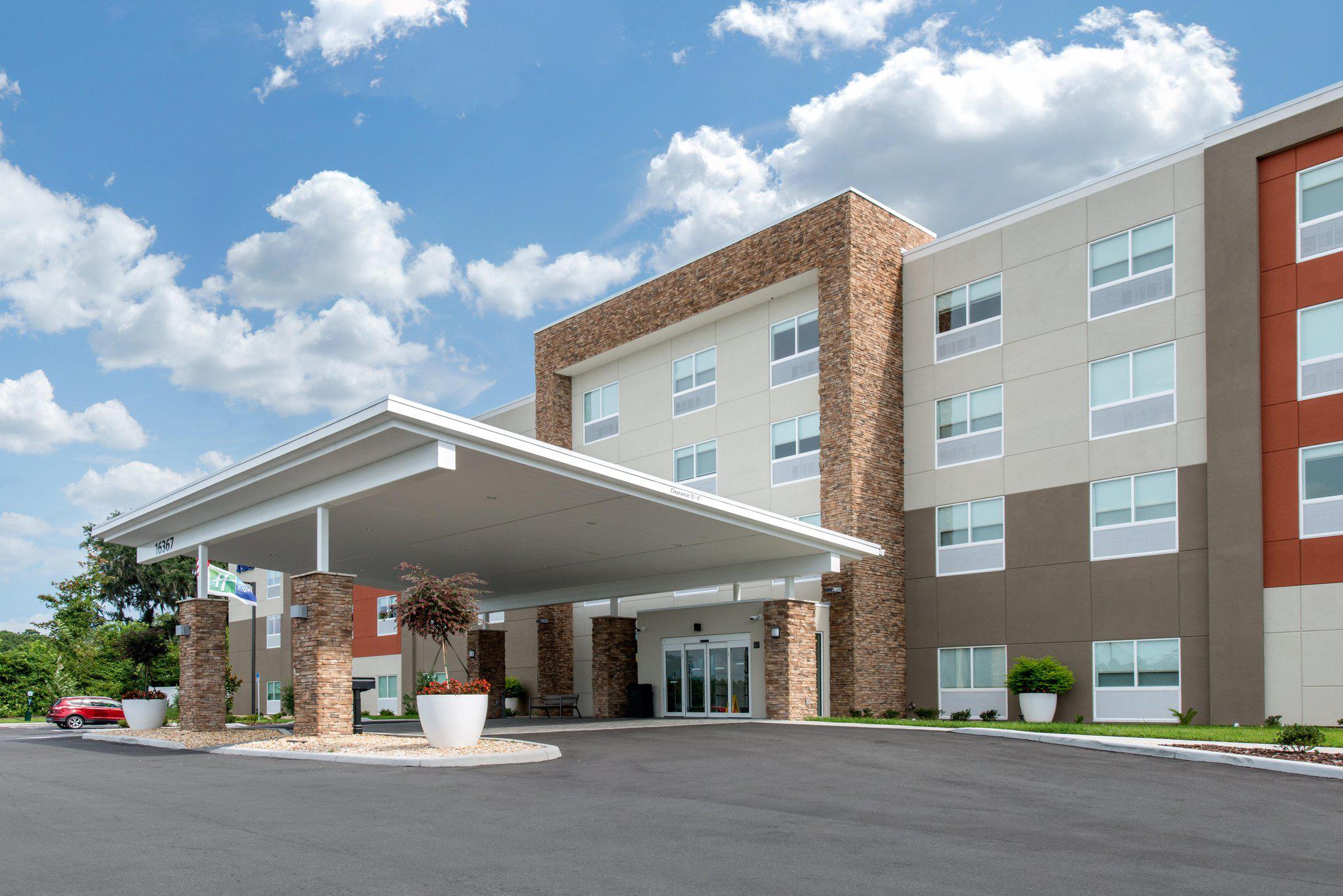 Holiday Inn Express & Suites Ruskin - Sun City Photo