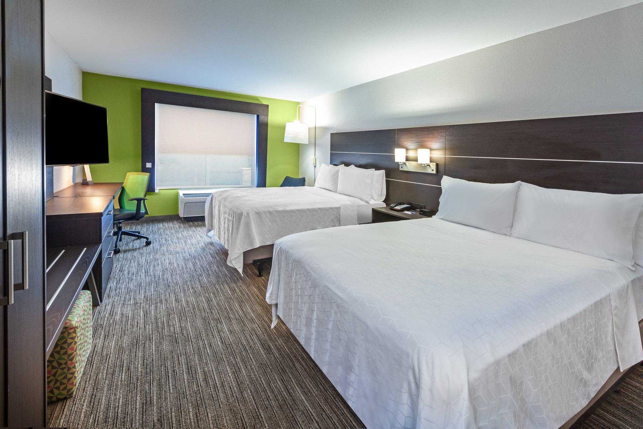 Holiday Inn Express New Orleans East Photo