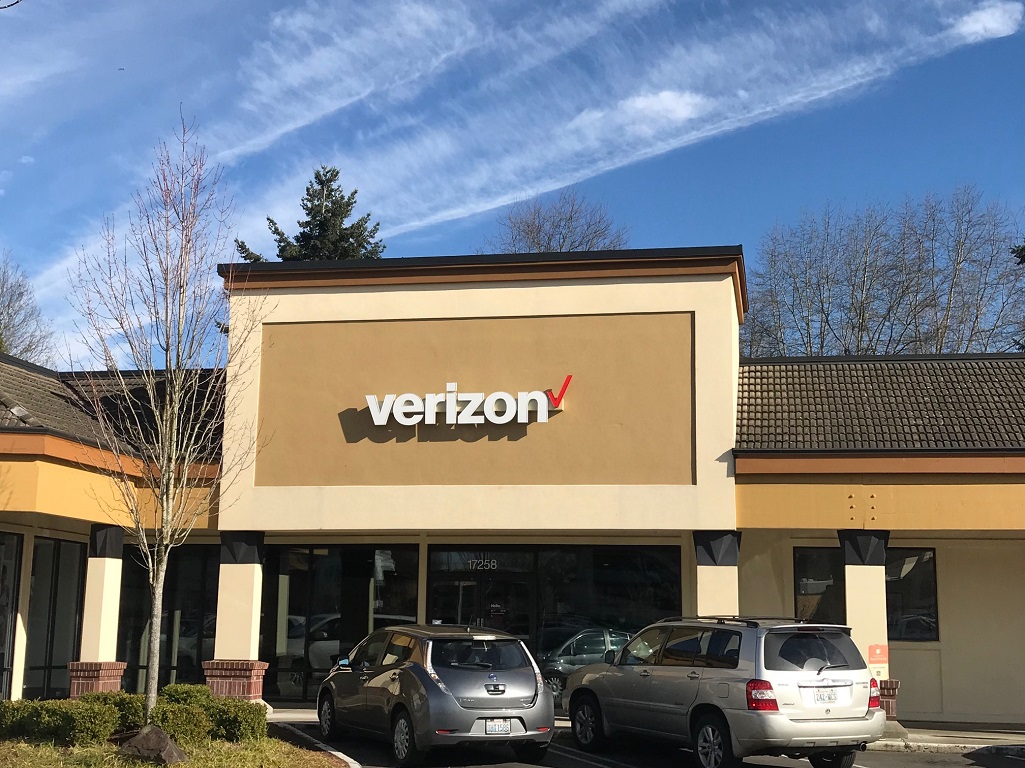 Verizon in 19230 Alderwood Mall Pkwy Lynnwood, WA