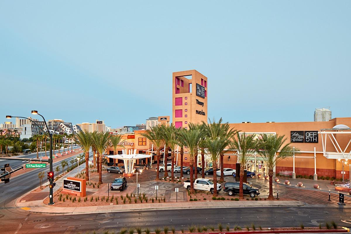 Las Vegas North Premium Outlets - 875 S Grand Central Pkwy, Las Vegas, NV | www.ermes-unice.fr