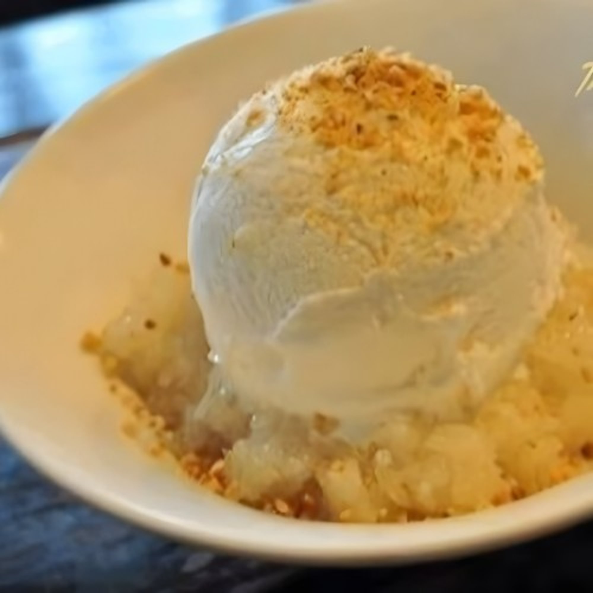Coconut Ice Cream with Sweet Sticky Rice