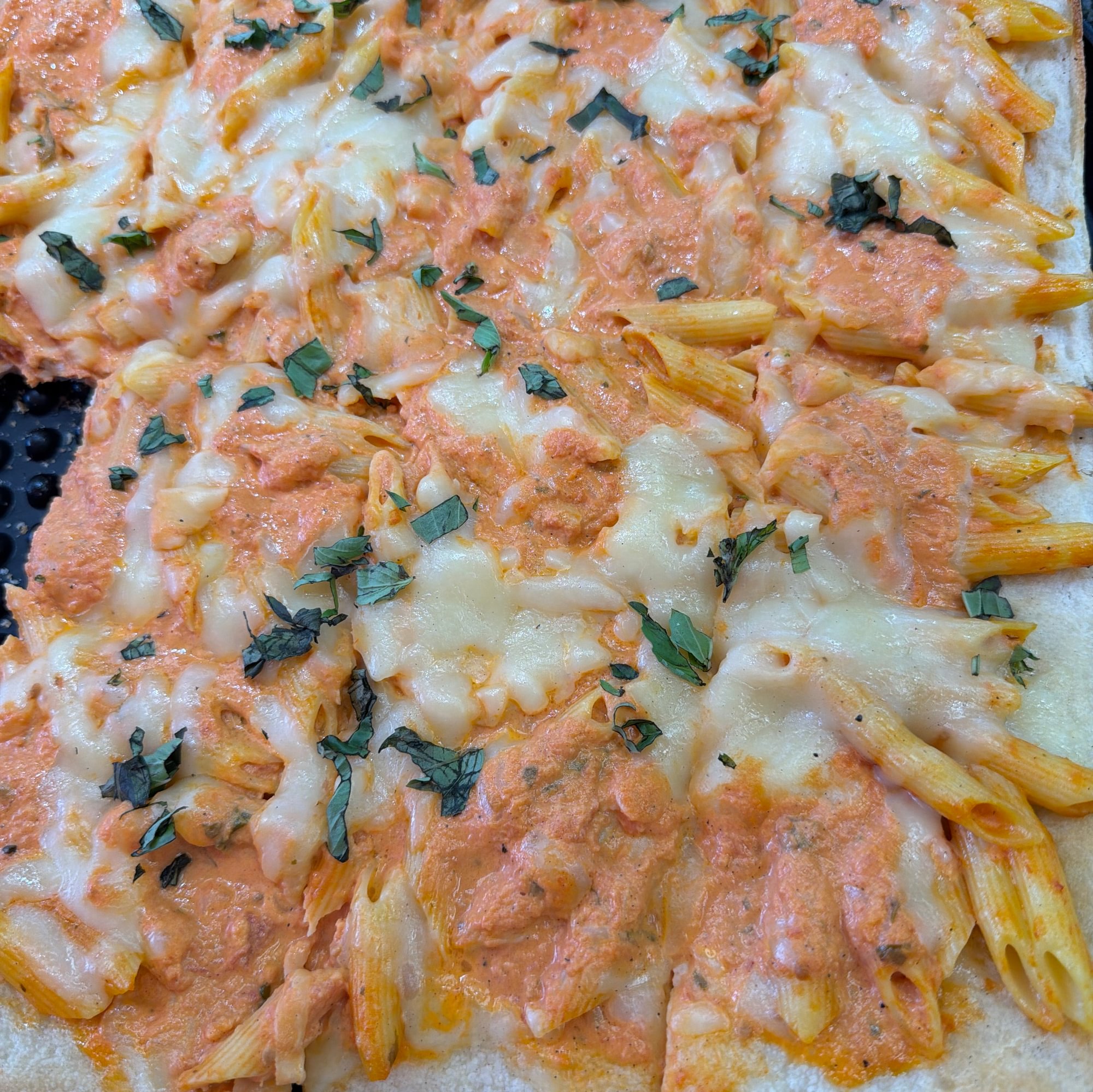 Baked Ziti Pizza