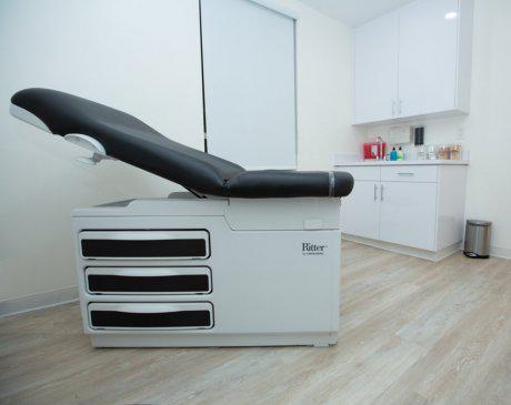 Dilshad Concierge Medicine, Beverly Hills: Naheed  Ali , MD, FHM is a Concierge Internal Medicine Provider serving Beverly Hills, CA