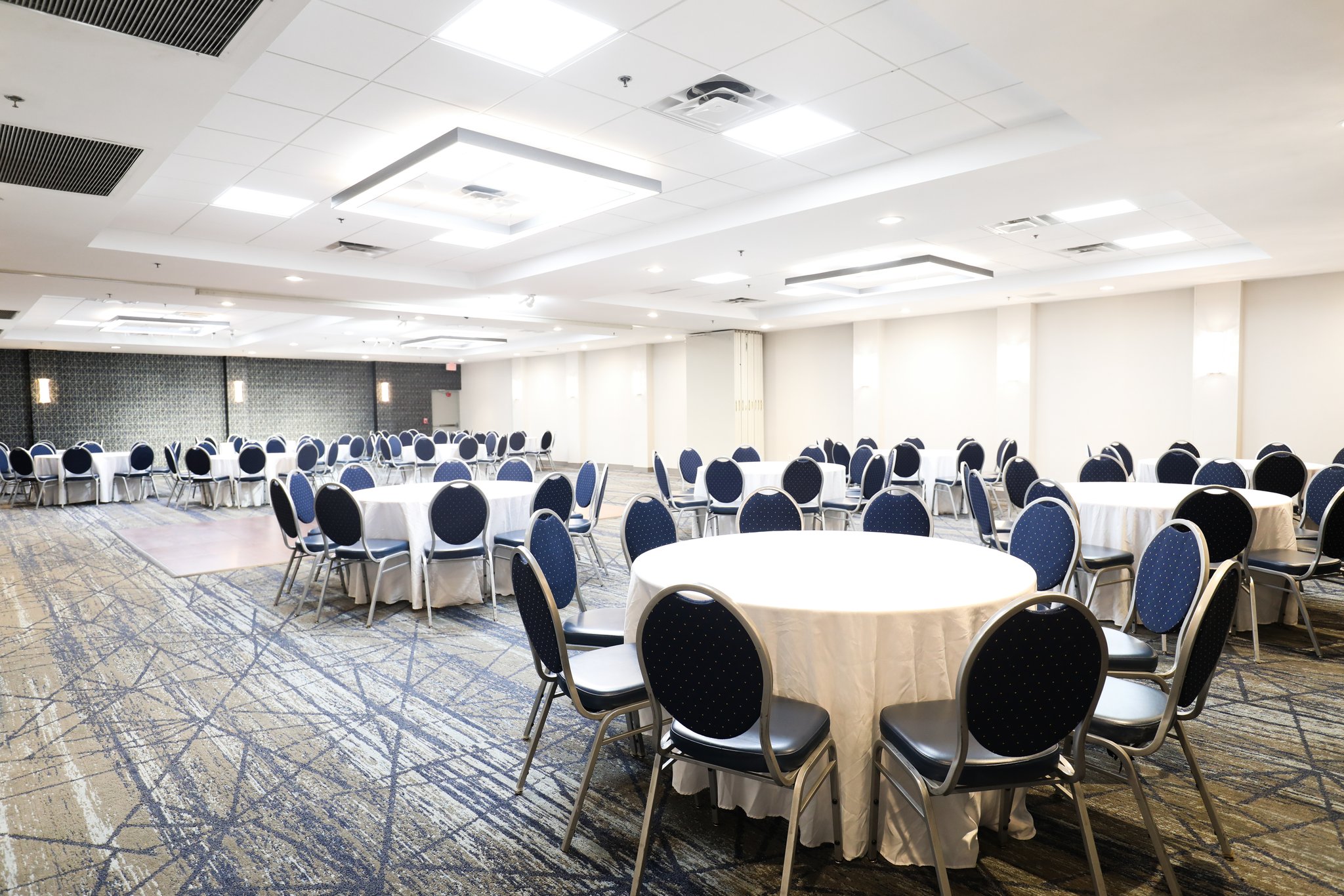 Holiday Inn Express Washington DC SW - Springfield by IHG Image