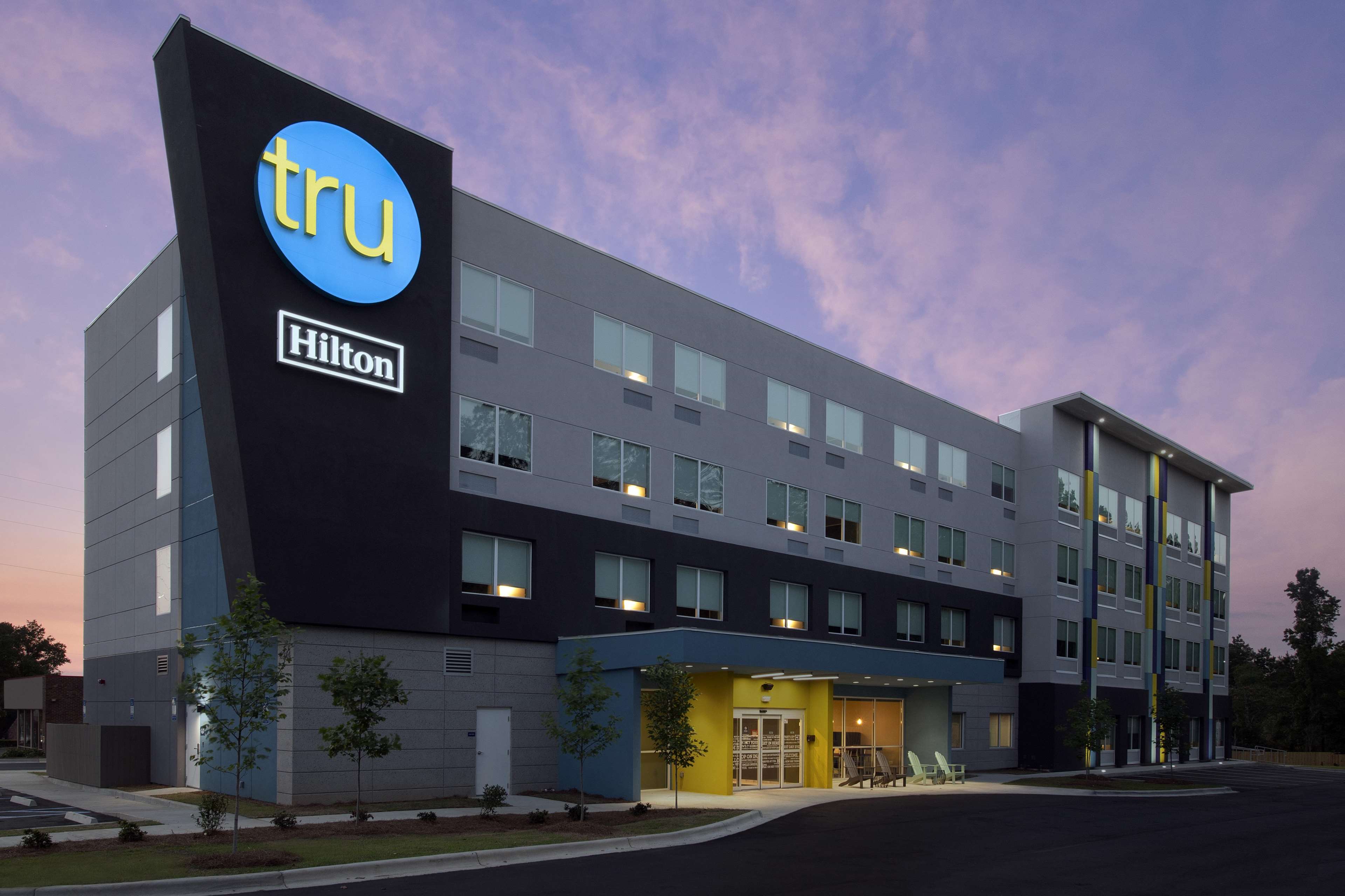 Tru by Hilton Tallahassee Central Photo