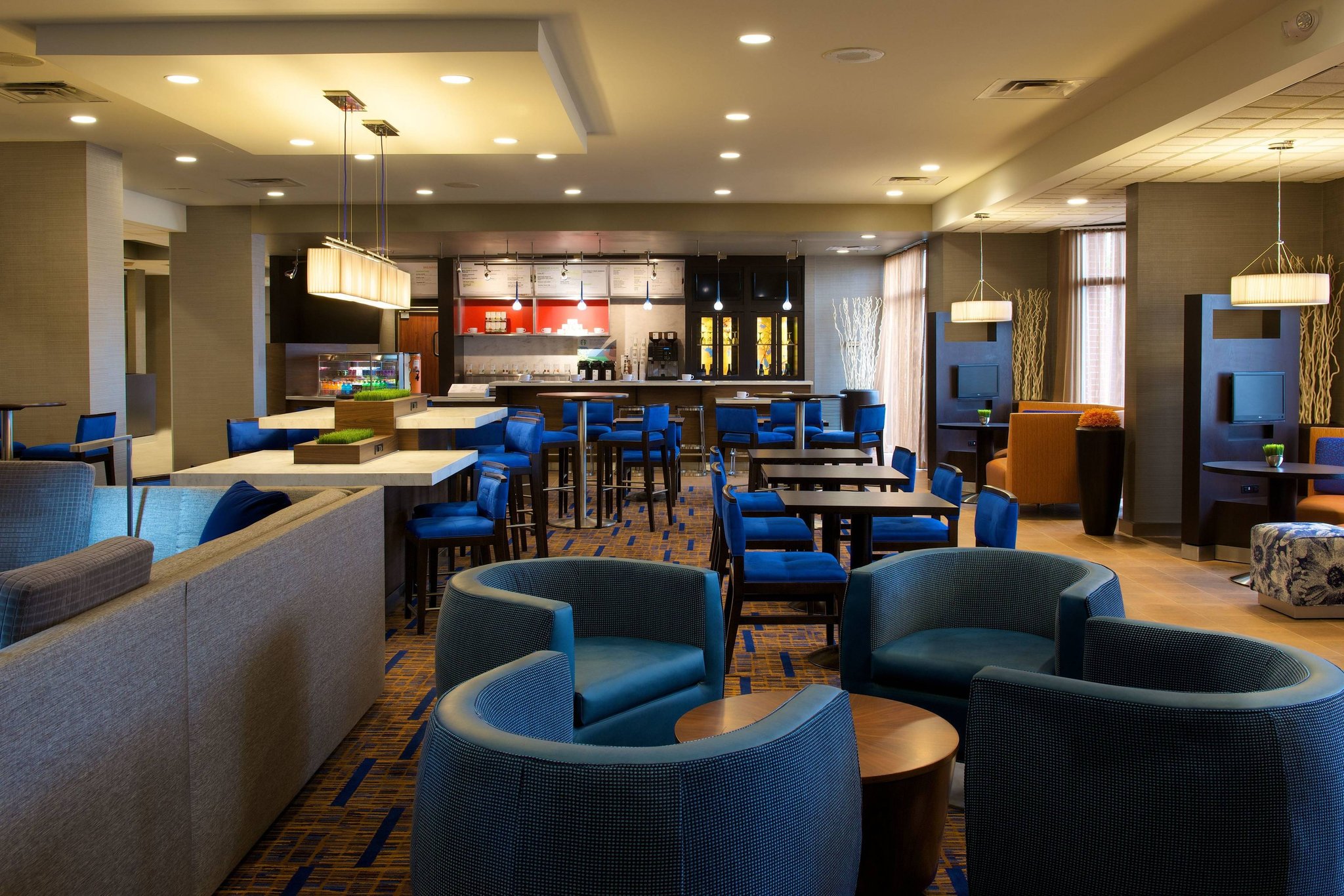 Courtyard by Marriott Bloomington Photo