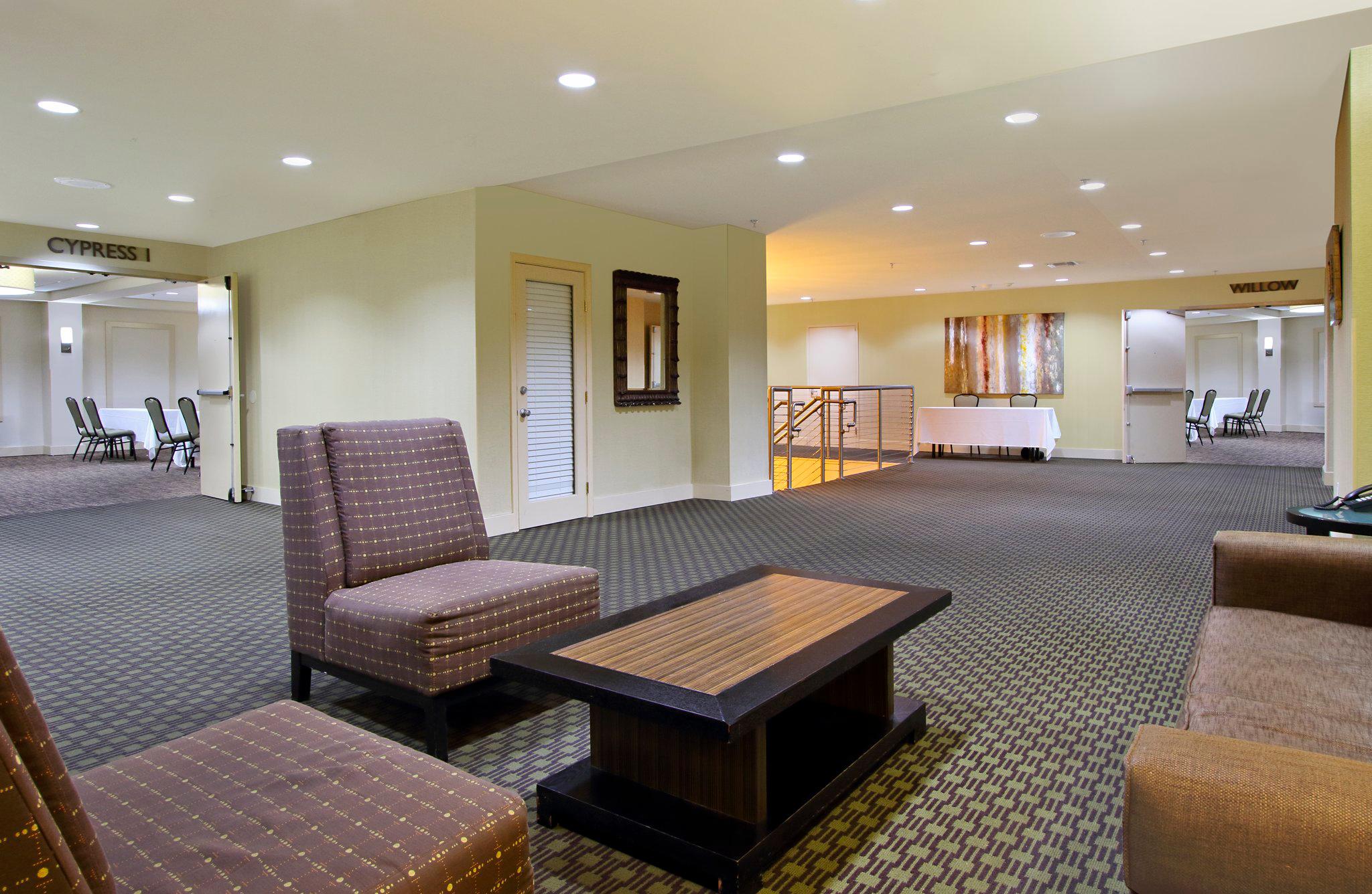 Holiday Inn Metairie New Orleans Airport Photo