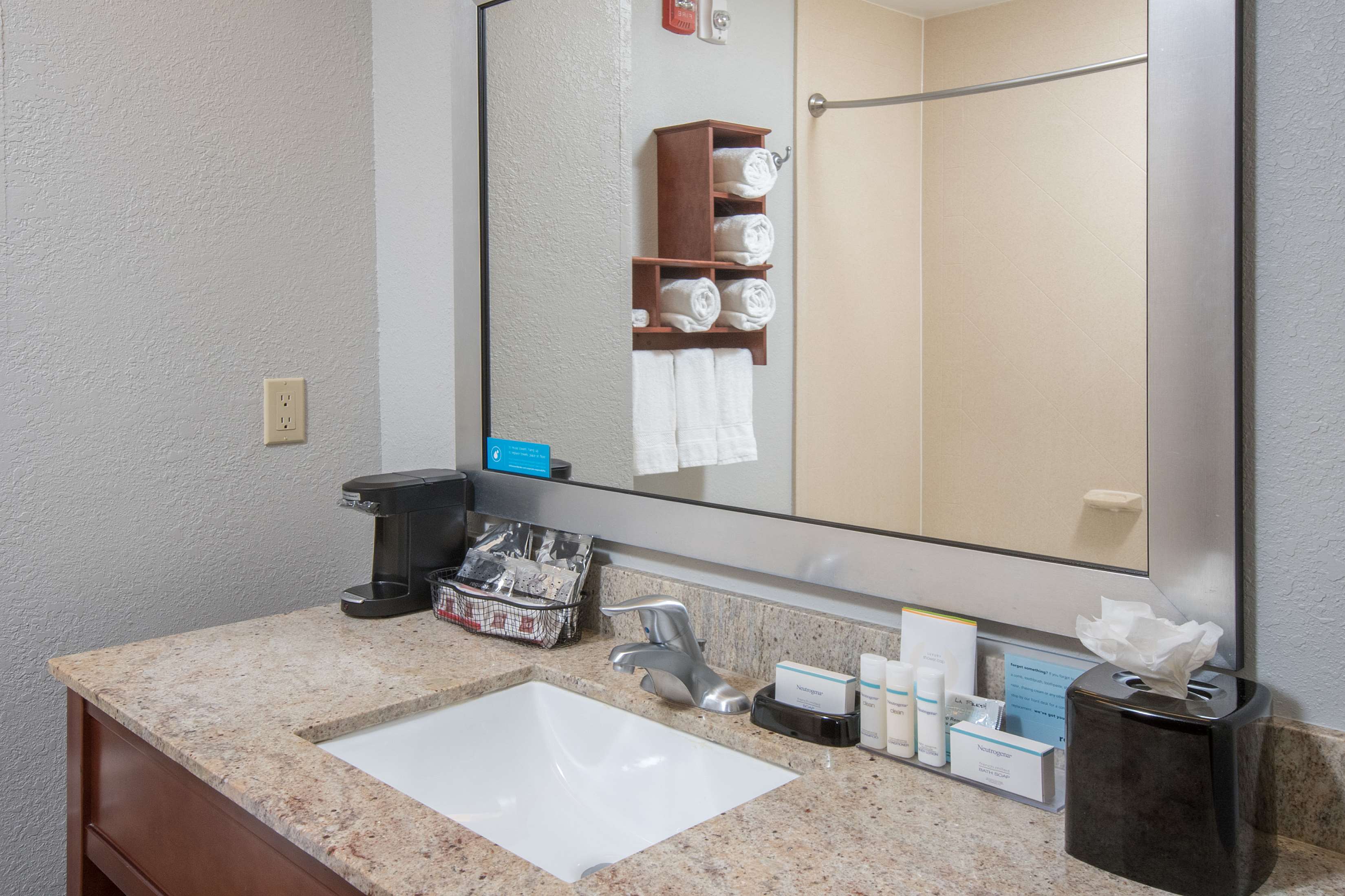 Hampton Inn & Suites Selma-San Antonio-Randolph AFB Texas Photo