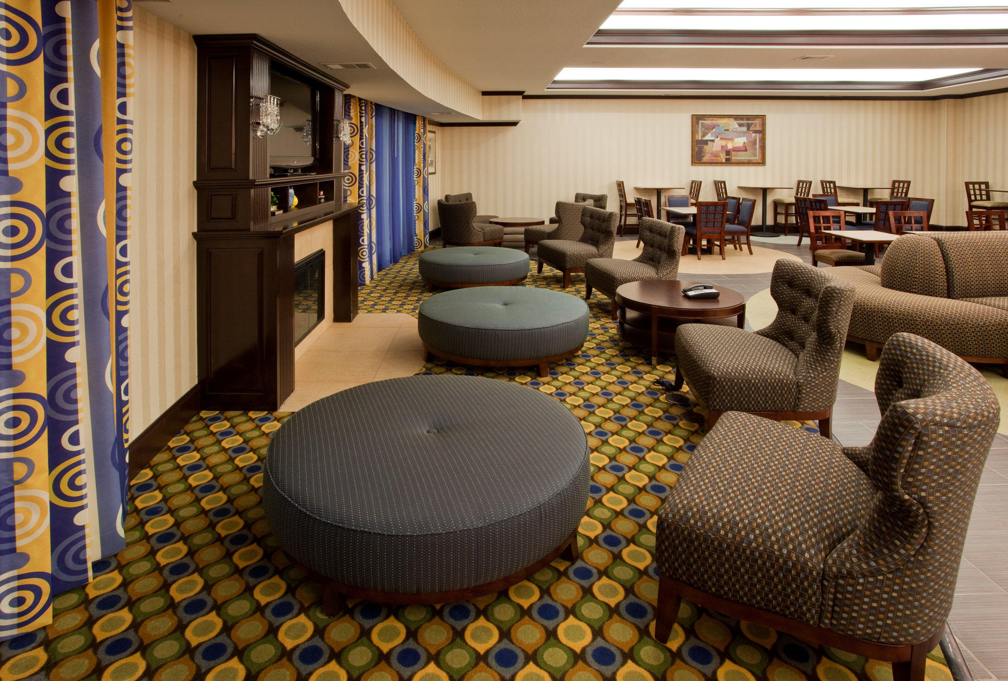 Holiday Inn Express & Suites Austin South-Buda Photo