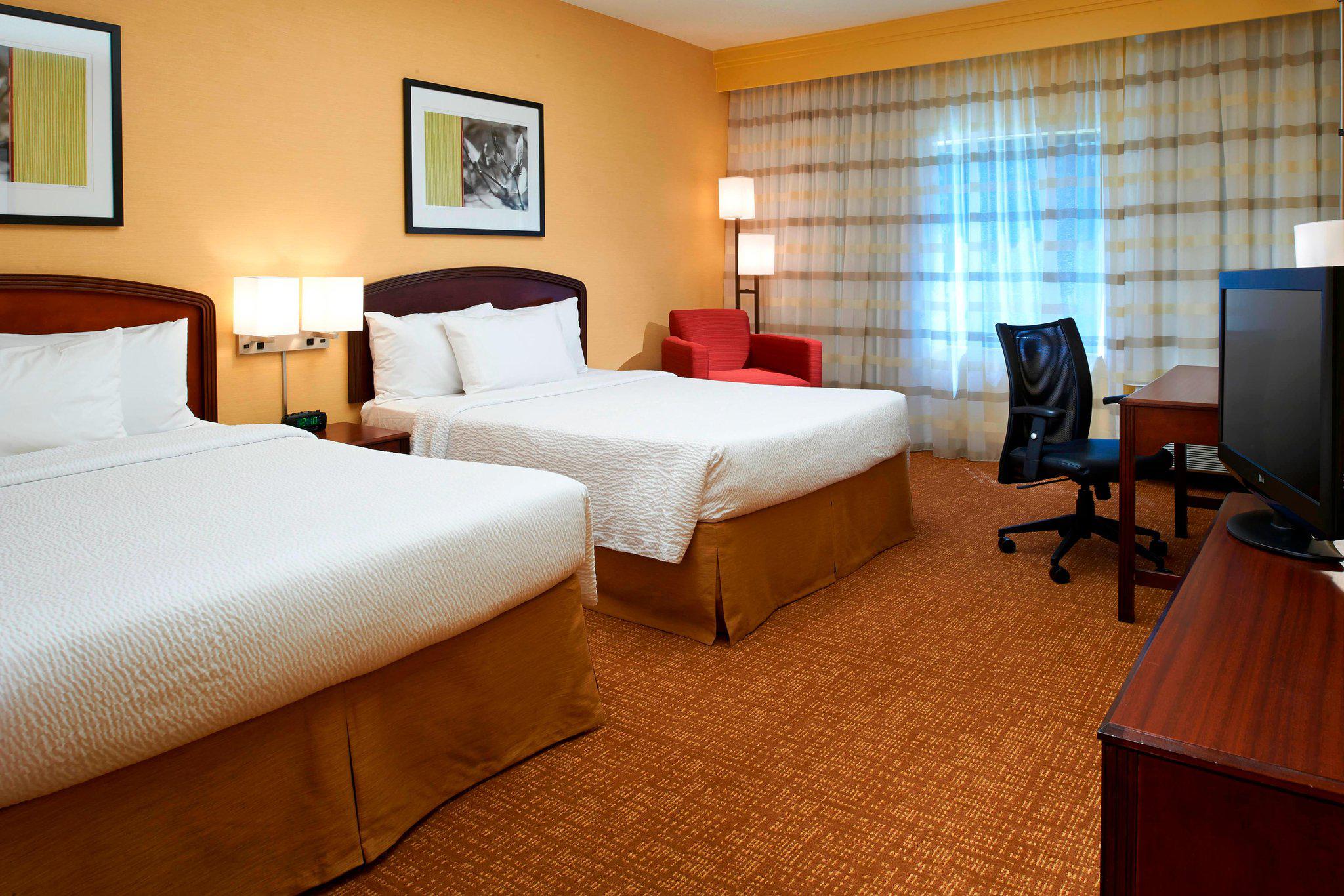 Courtyard by Marriott Chicago Elgin/West Dundee Photo