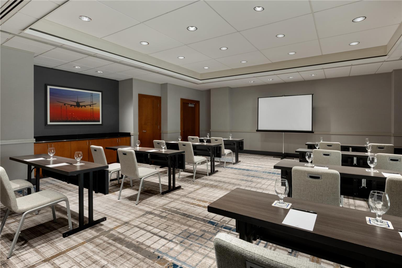 Hilton Baltimore BWI Airport Image