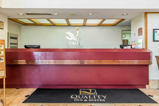 Images Quality Inn & Suites