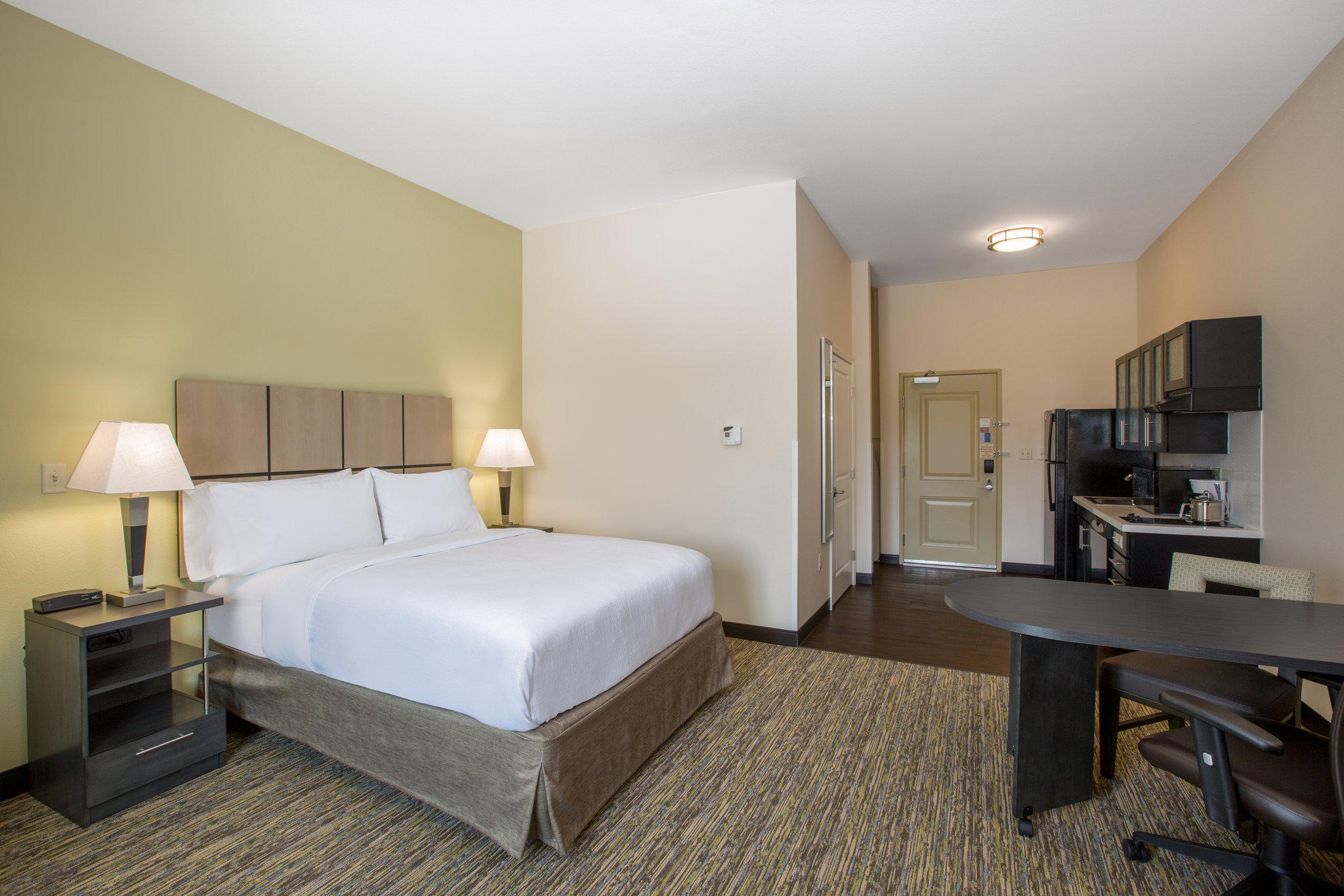 Candlewood Suites Omaha - Millard Area Photo