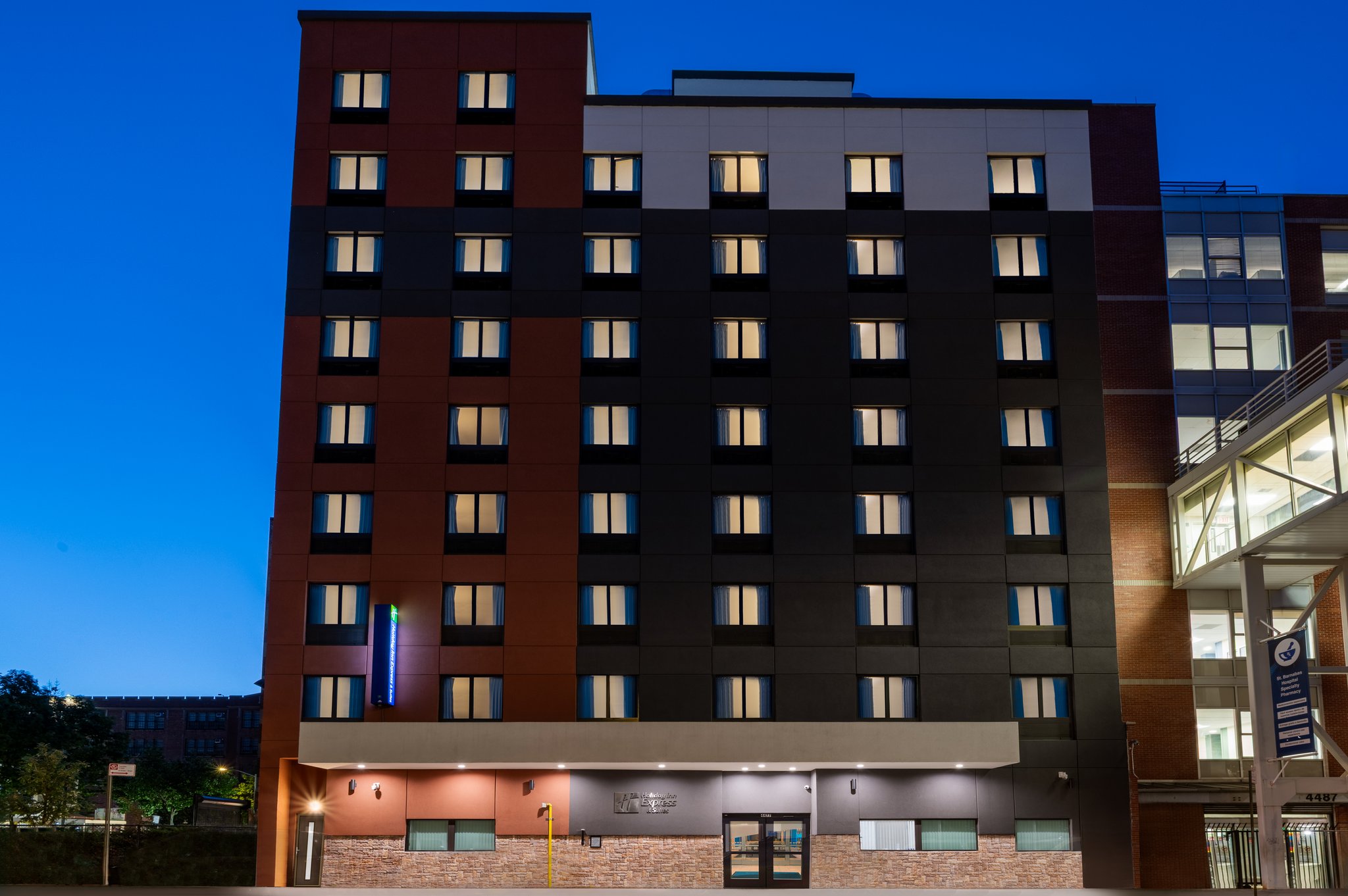 Holiday Inn Express & Suites Bronx - Zoo Area by IHG Image