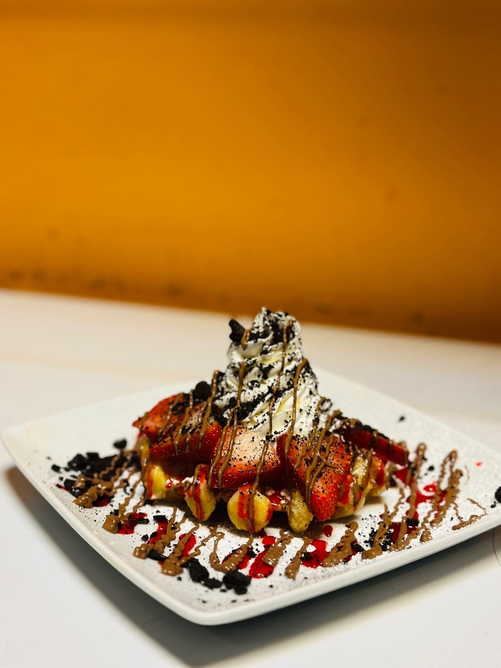 Strawberry Oreo's LiègeWaffles