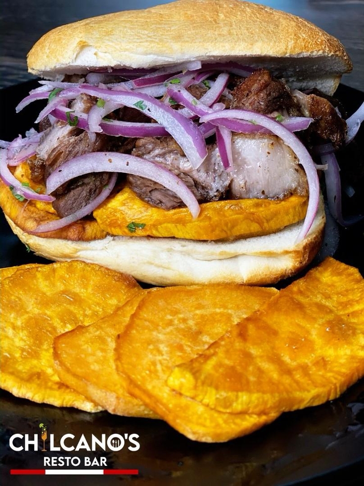 Pan con Chicharron