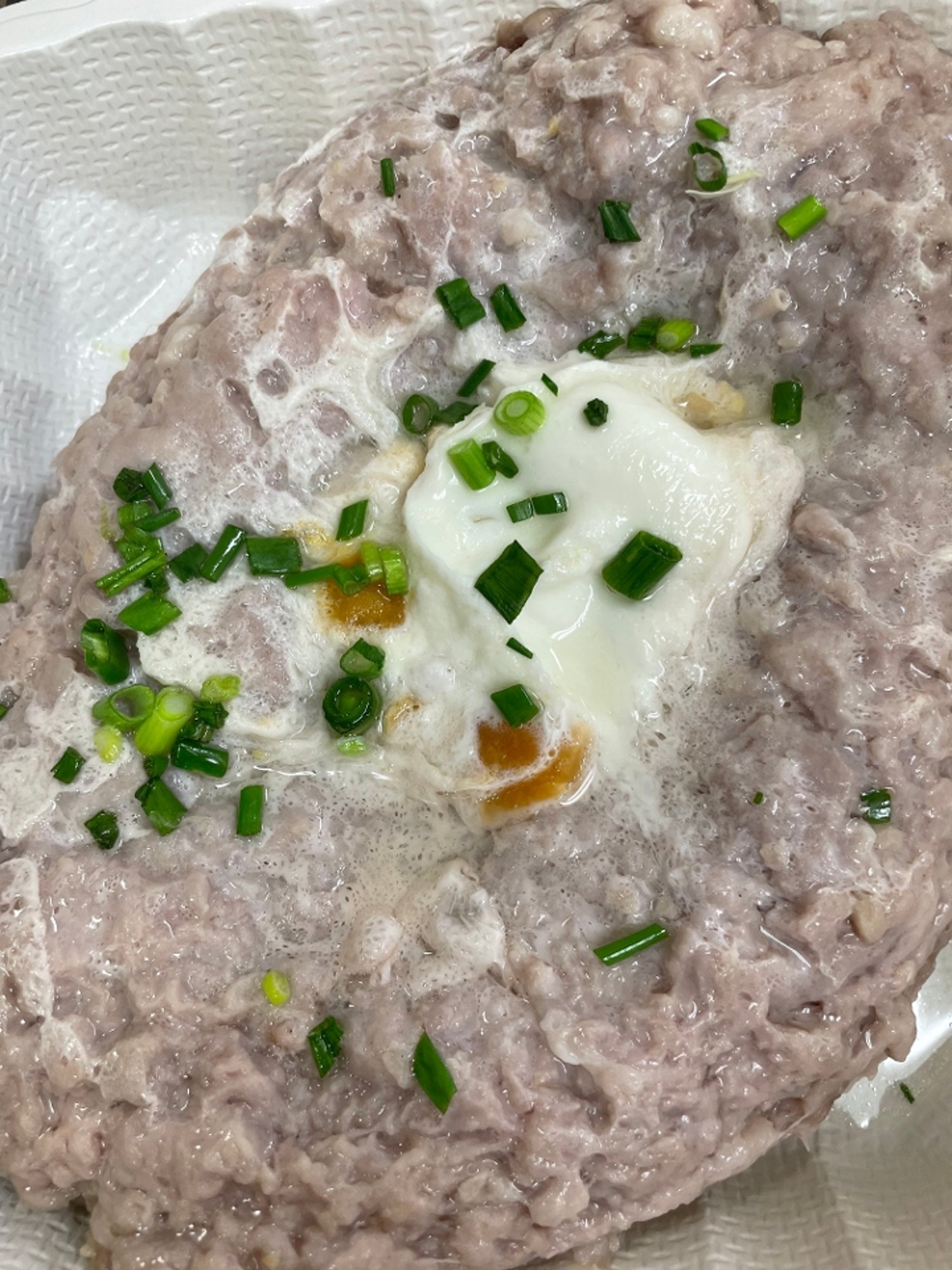 咸蛋肉餅 76.Pork Hash /Salted Egg