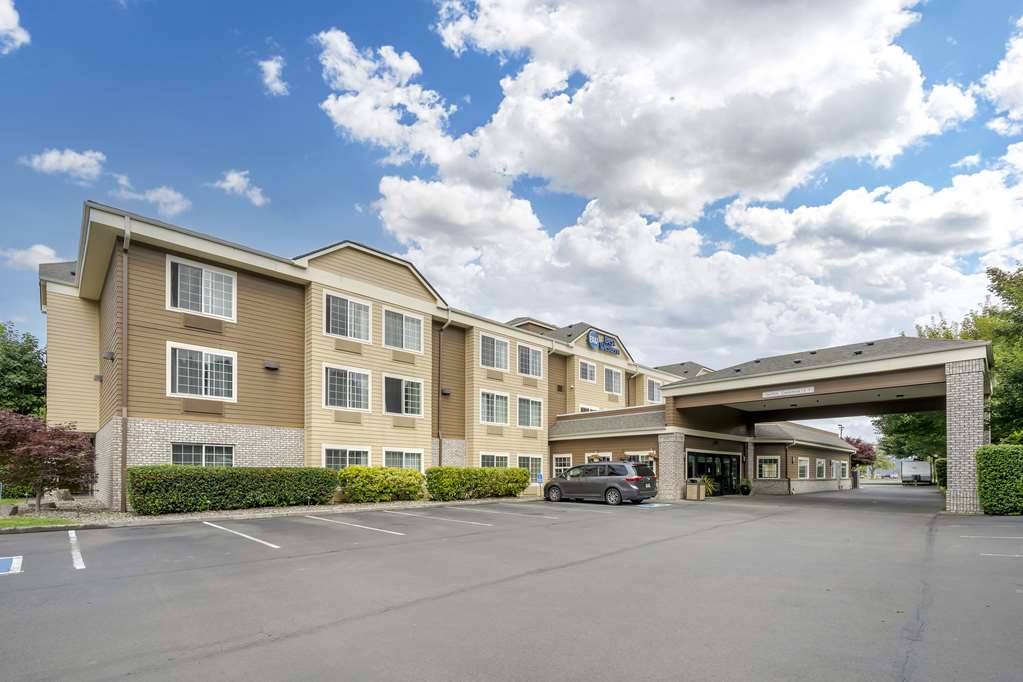 Best Western Columbia River Waterfront Hotel Astoria Image
