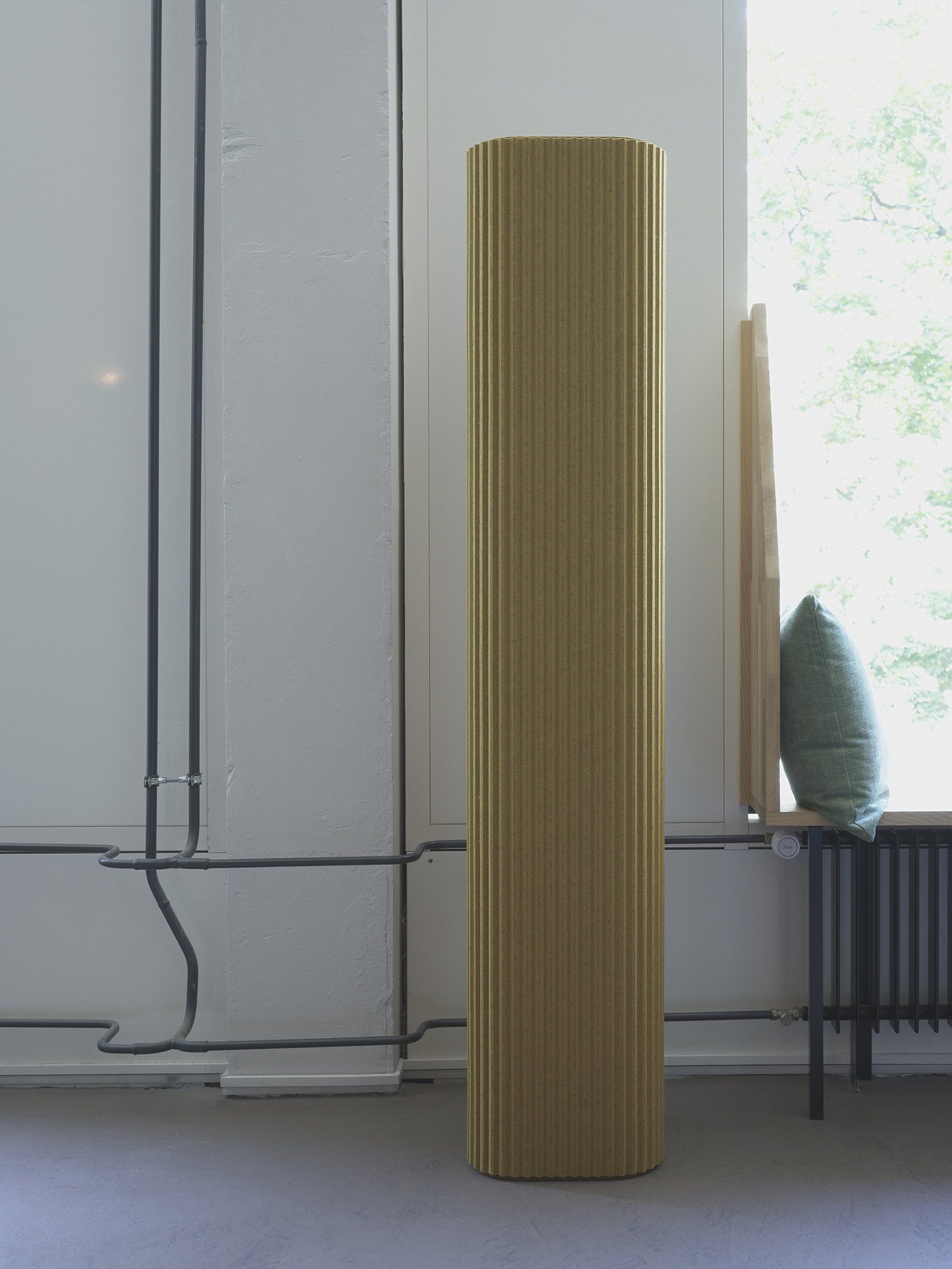 Maxpillar acoustic column