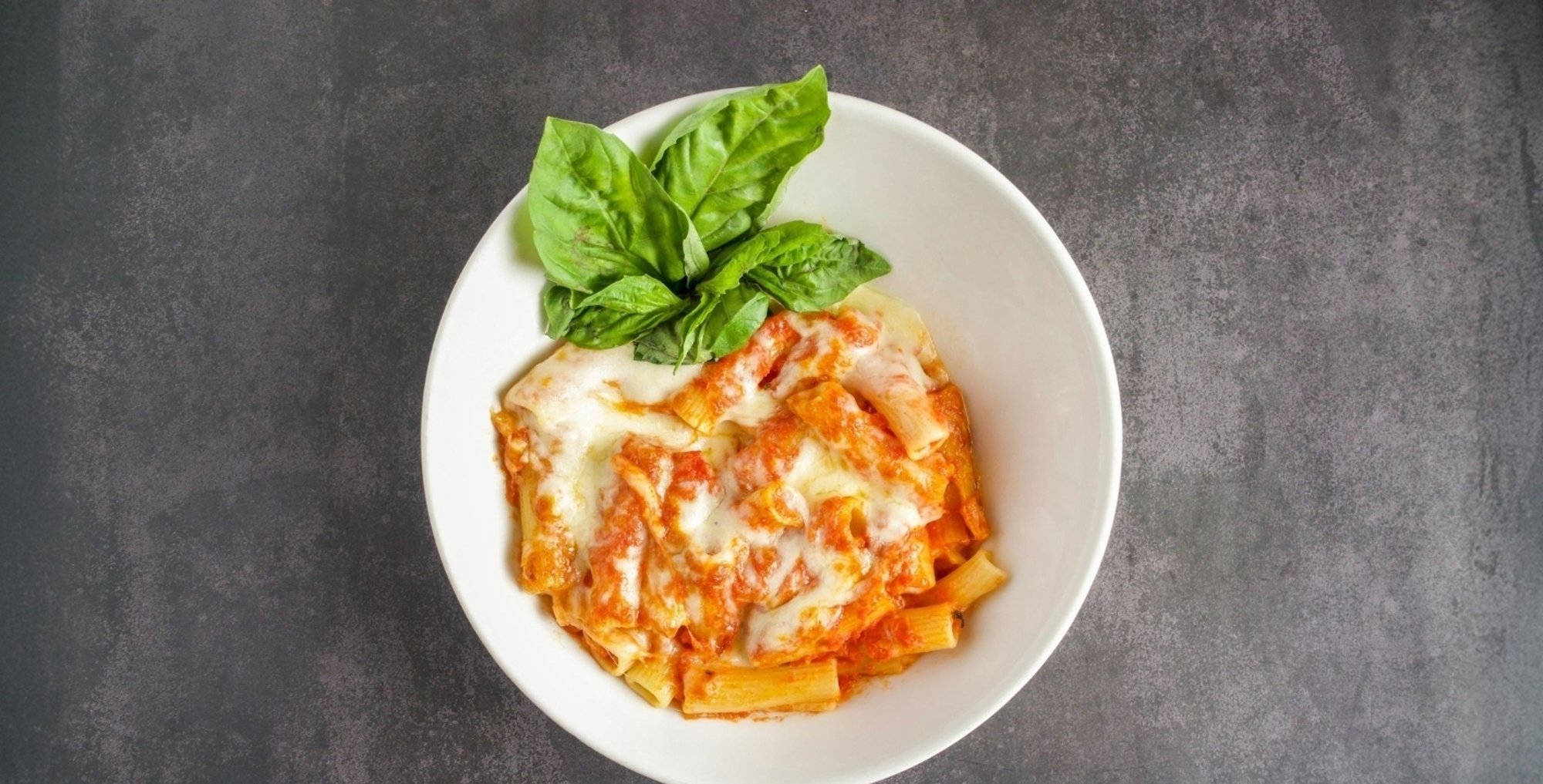 Classic Pomodoro Baked Rigatoni