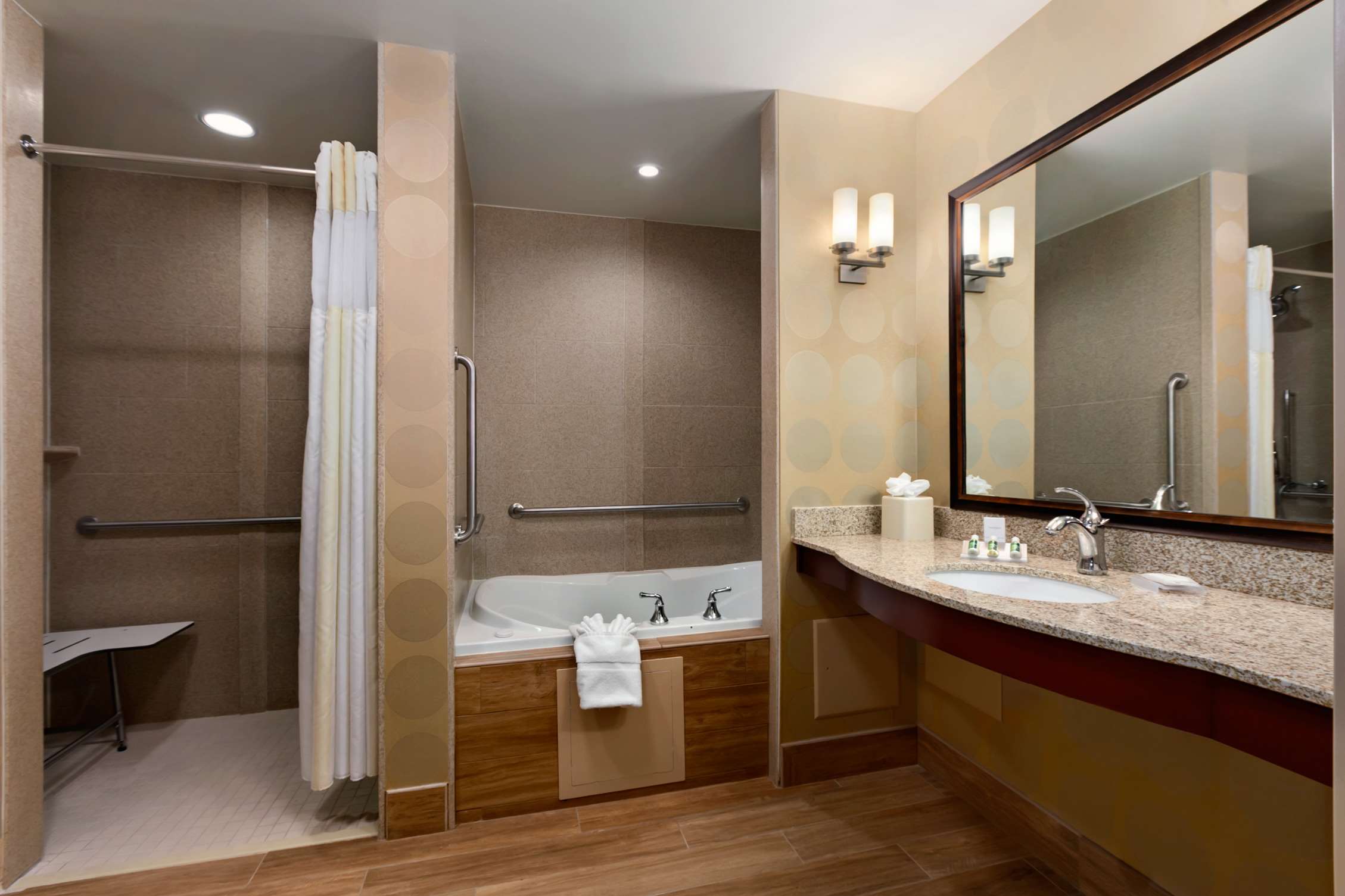 Guest room bath