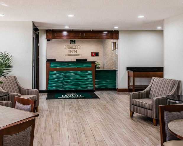 Images Quality Inn & Suites Warren - Detroit