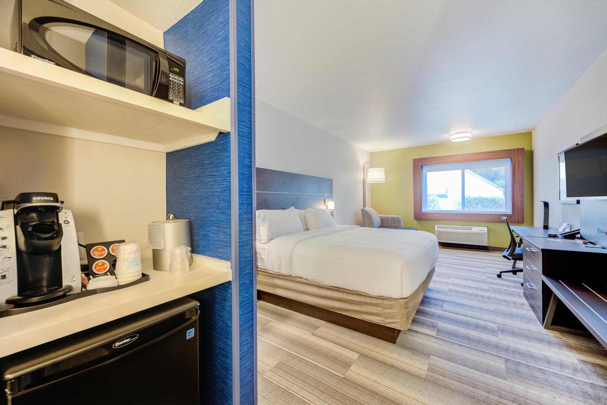 Holiday Inn Express Newberg - Wine Country Photo