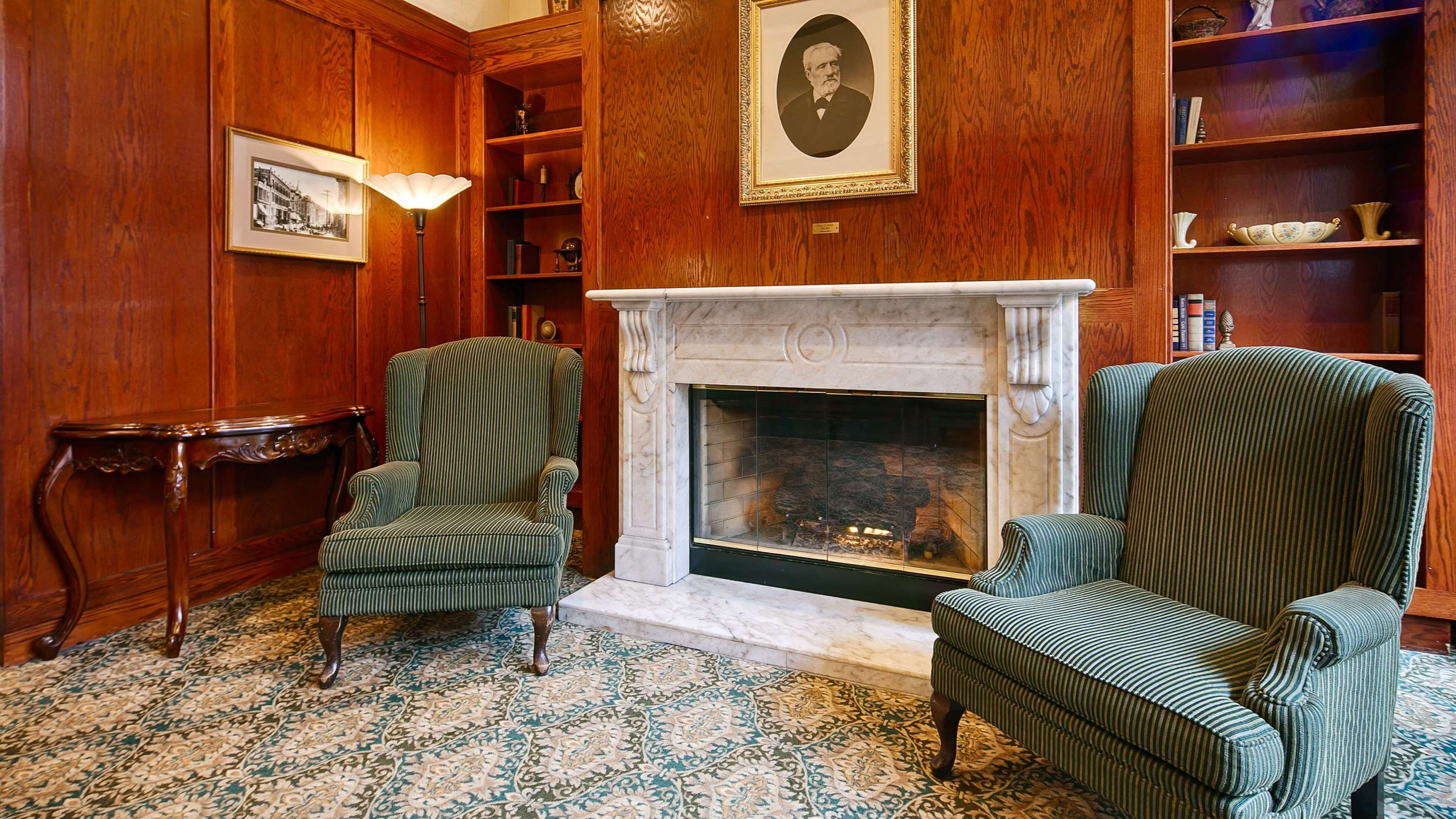 Best Western Plus Pioneer Square Hotel Downtown Photo