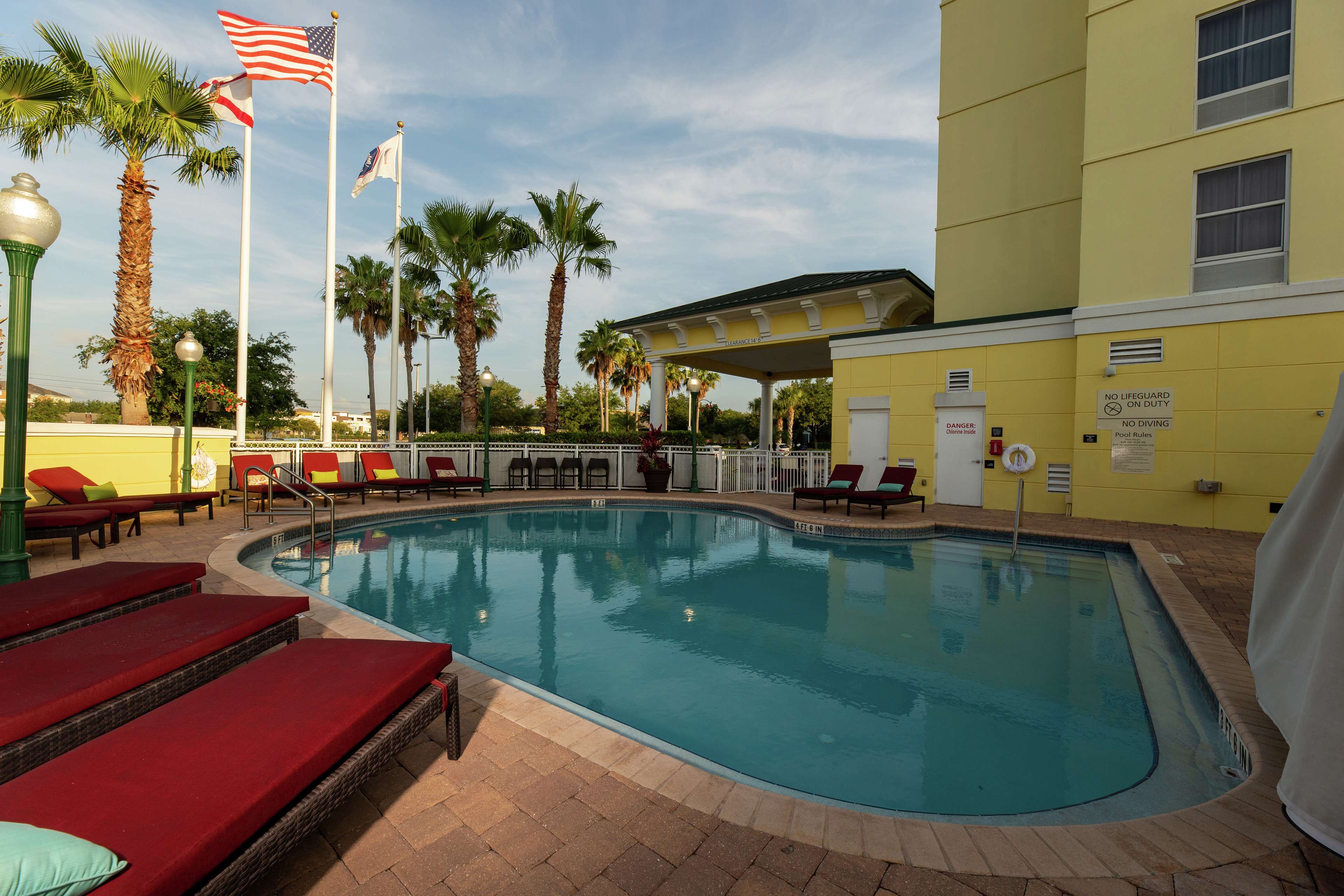 Hampton Inn & Suites Jacksonville Deerwood Park Photo