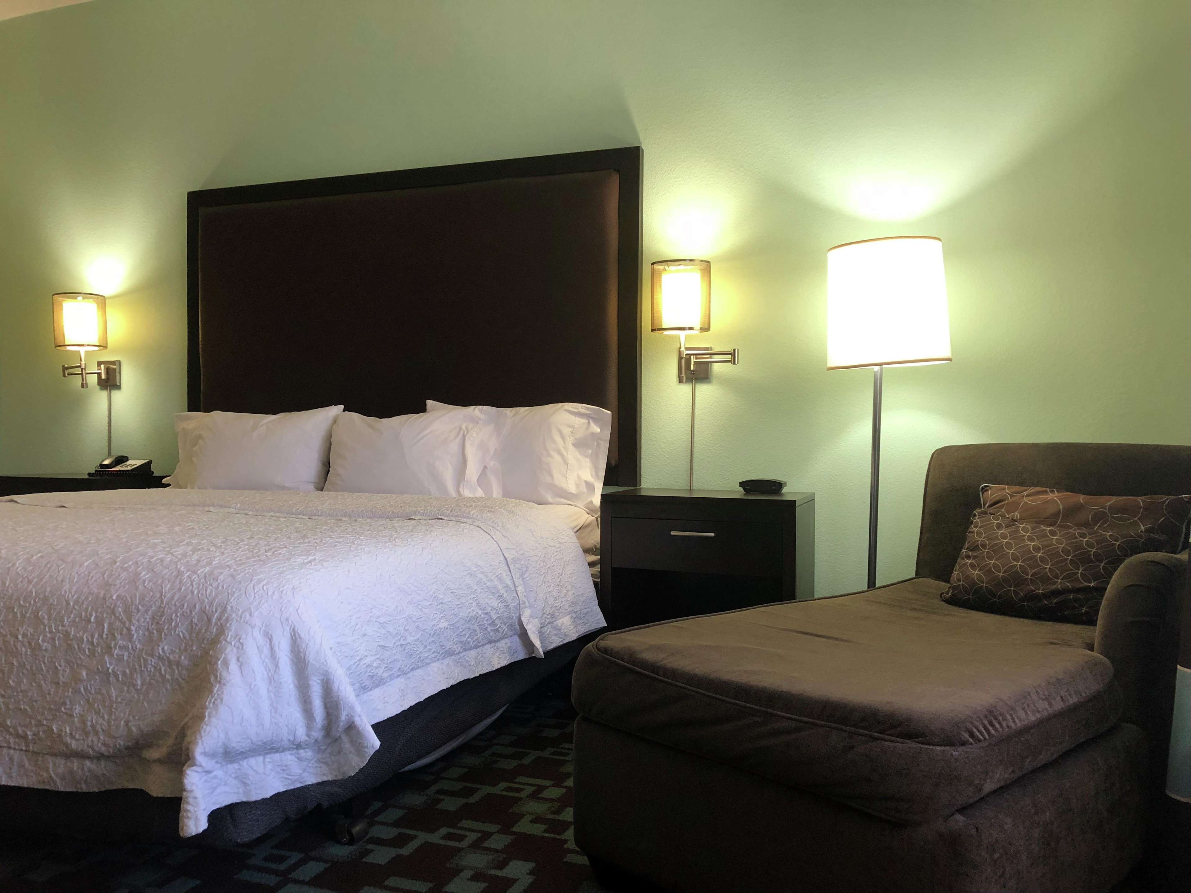 Hampton Inn & Suites Nashville @ Opryland Photo