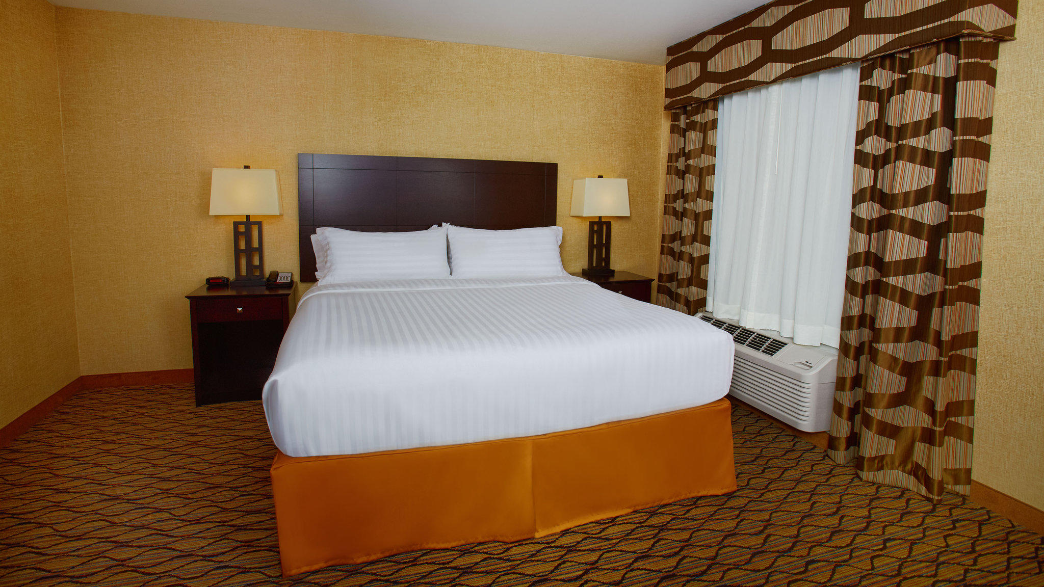 Holiday Inn Express Bordentown - Trenton South Photo