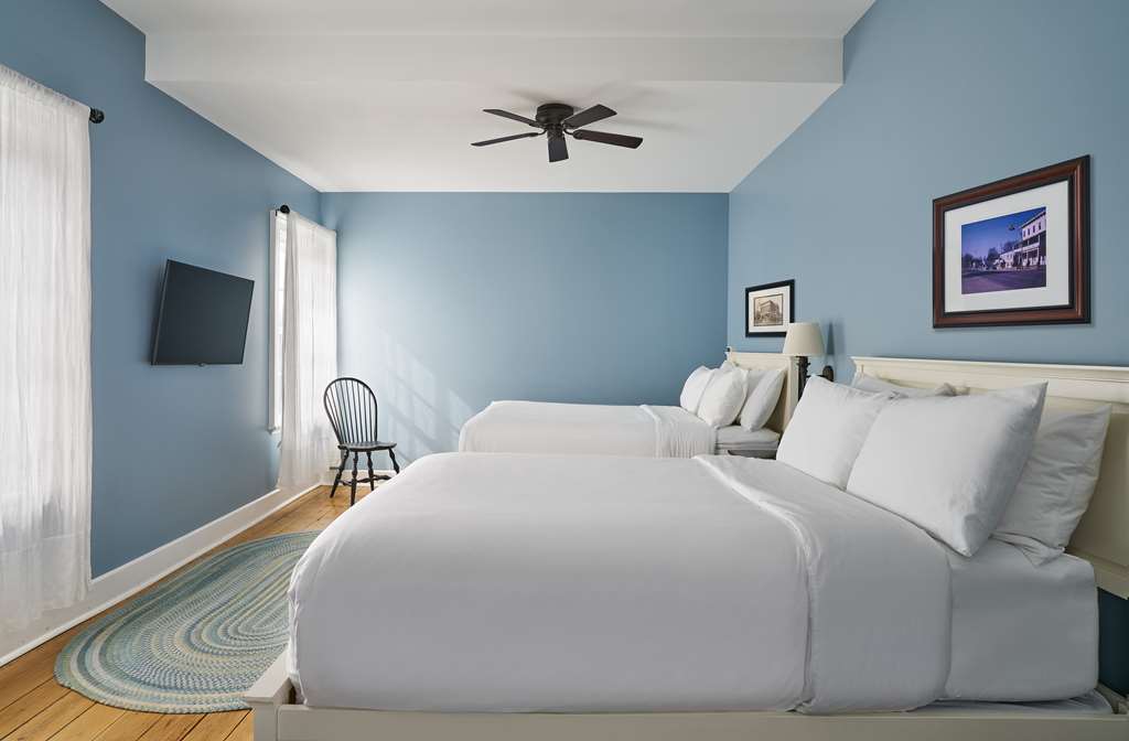 The Cadillac House Lexington, Tapestry Collection by Hilton Image