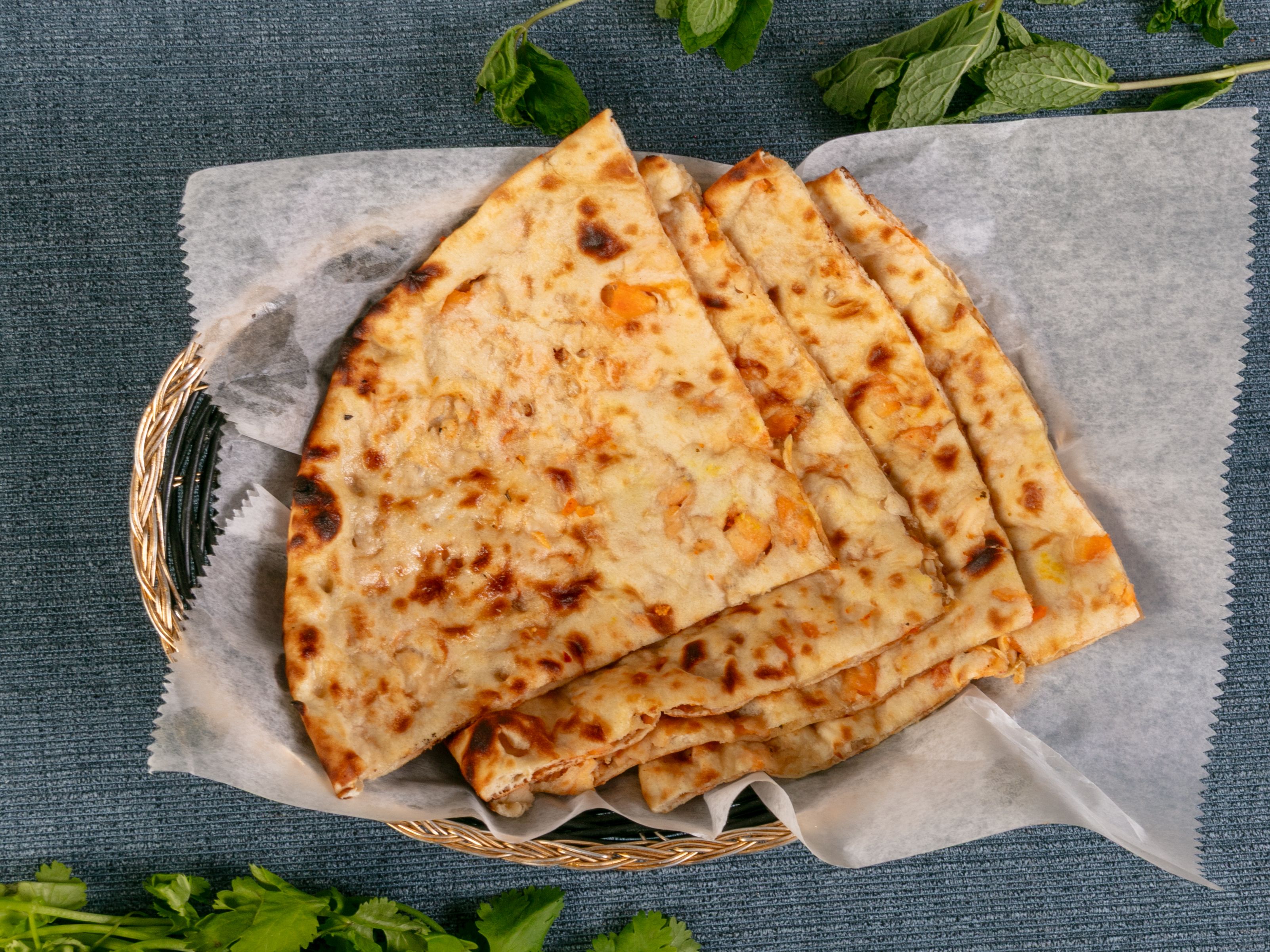 Chicken-Tikka Naan
