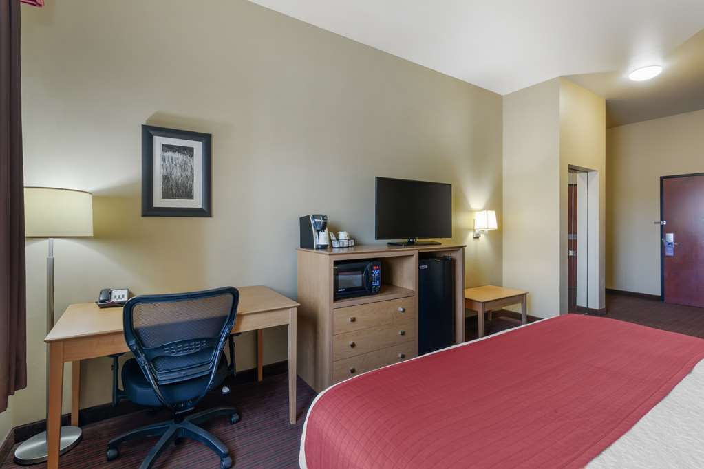 Best Western Golden Prairie Inn & Suites Image