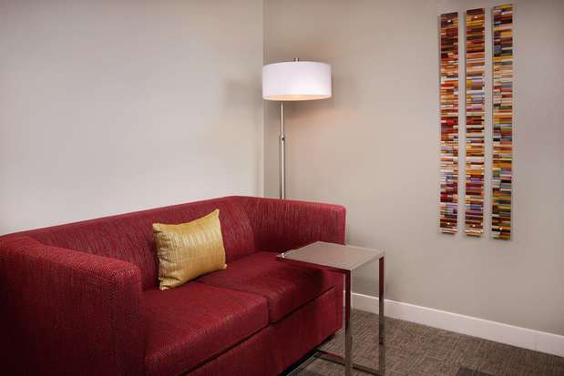 Images Hampton Inn & Suites Phoenix/Scottsdale on Shea Boulevard