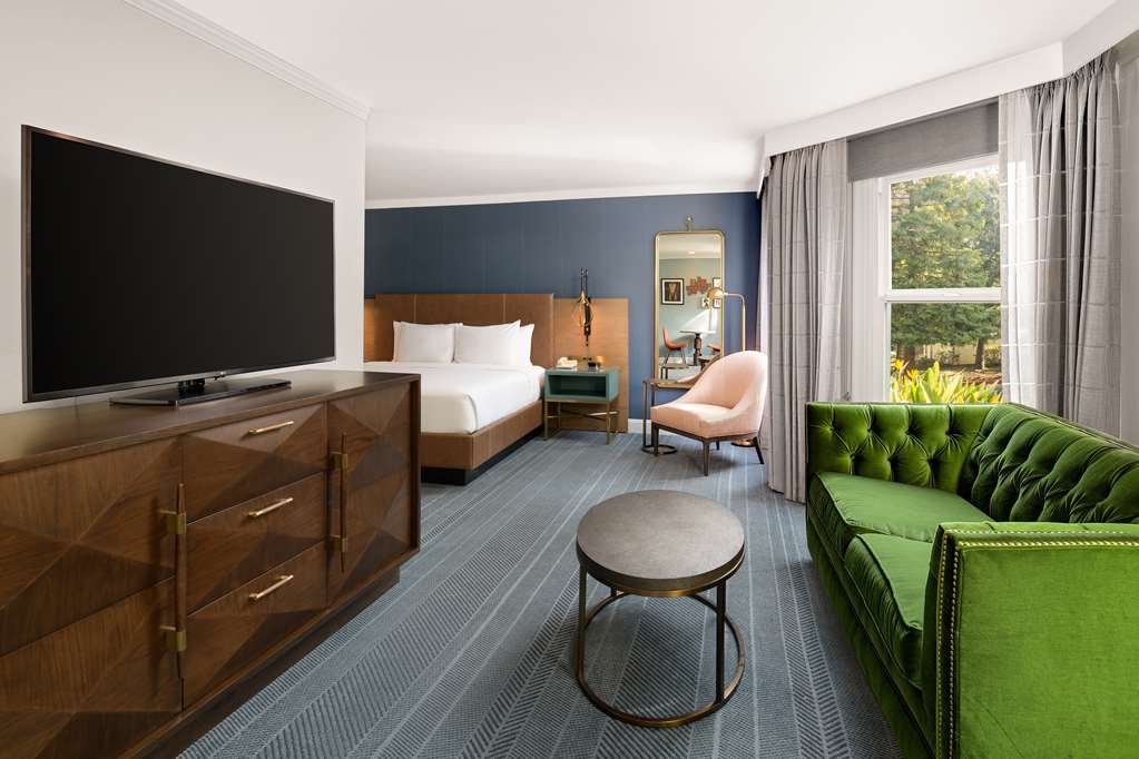 Hayes Mansion San Jose, Curio Collection by Hilton Image