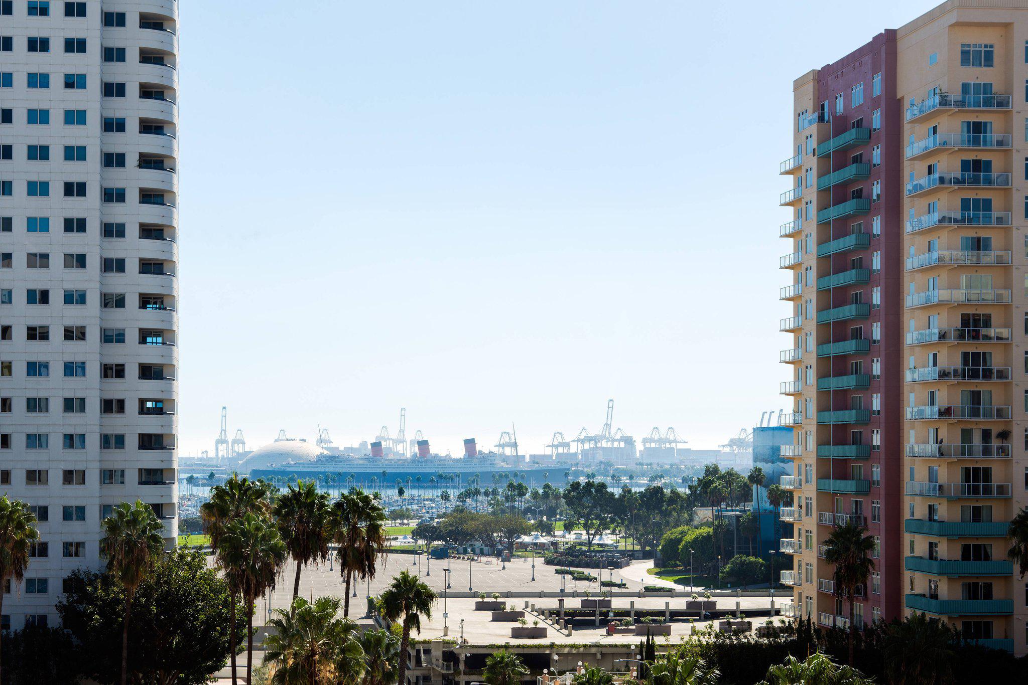 Courtyard by Marriott Long Beach Downtown Photo