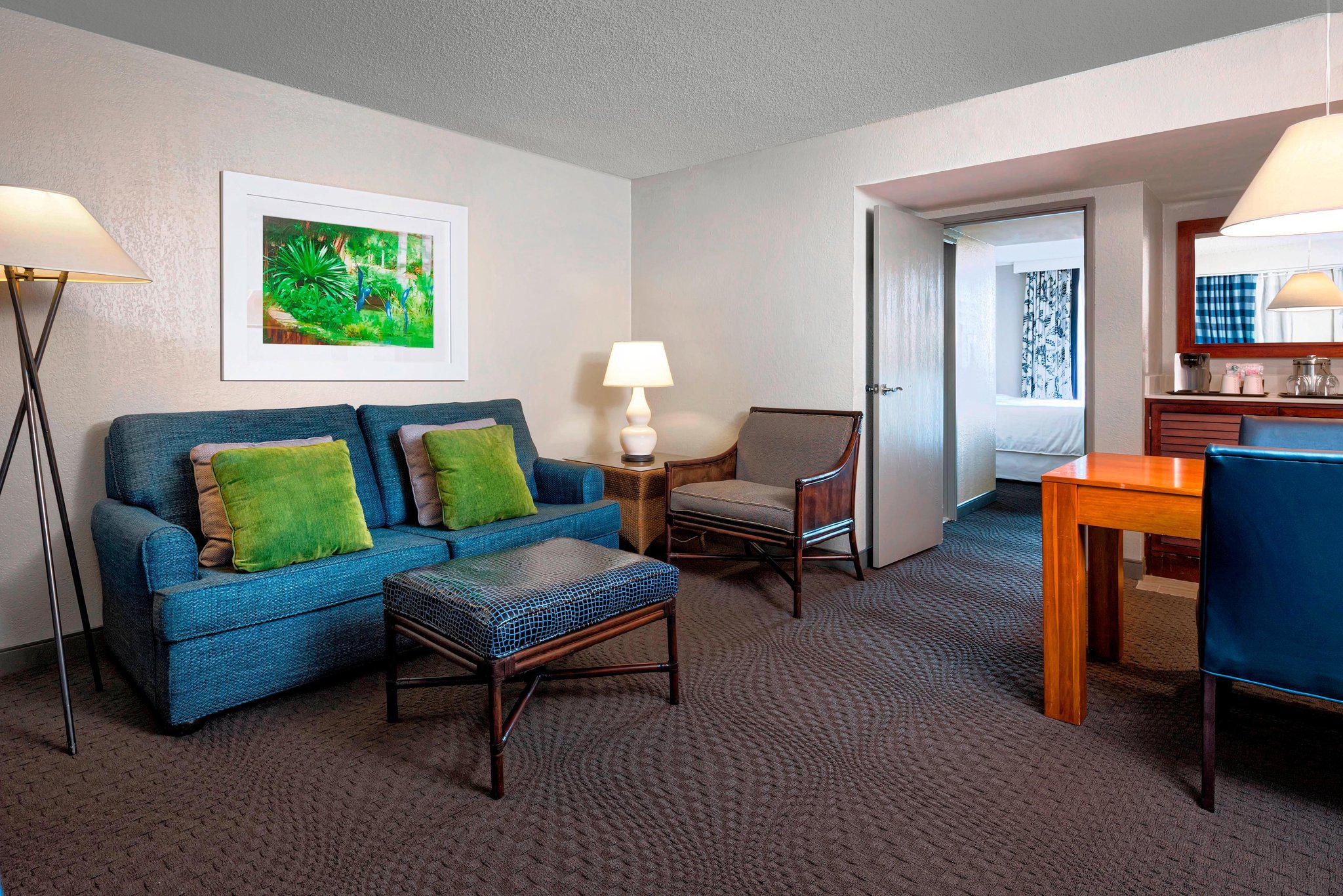 Sheraton Suites Fort Lauderdale at Cypress Creek Photo