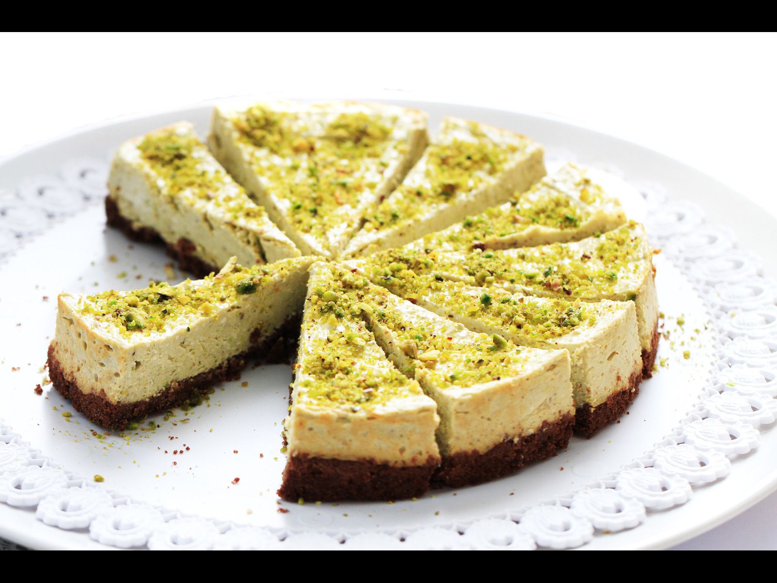 Pistachio Kunafa Cheesecake